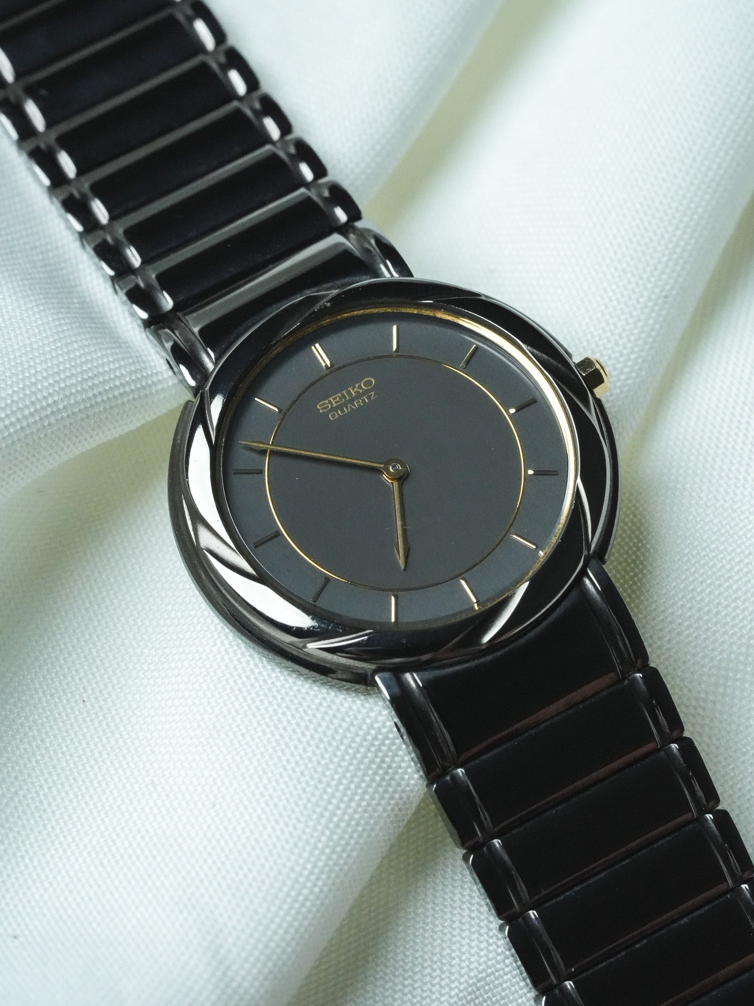 Montre Seiko Vintage - Anthracite Brillant Torsadé Large (1995) - Atelier Victor