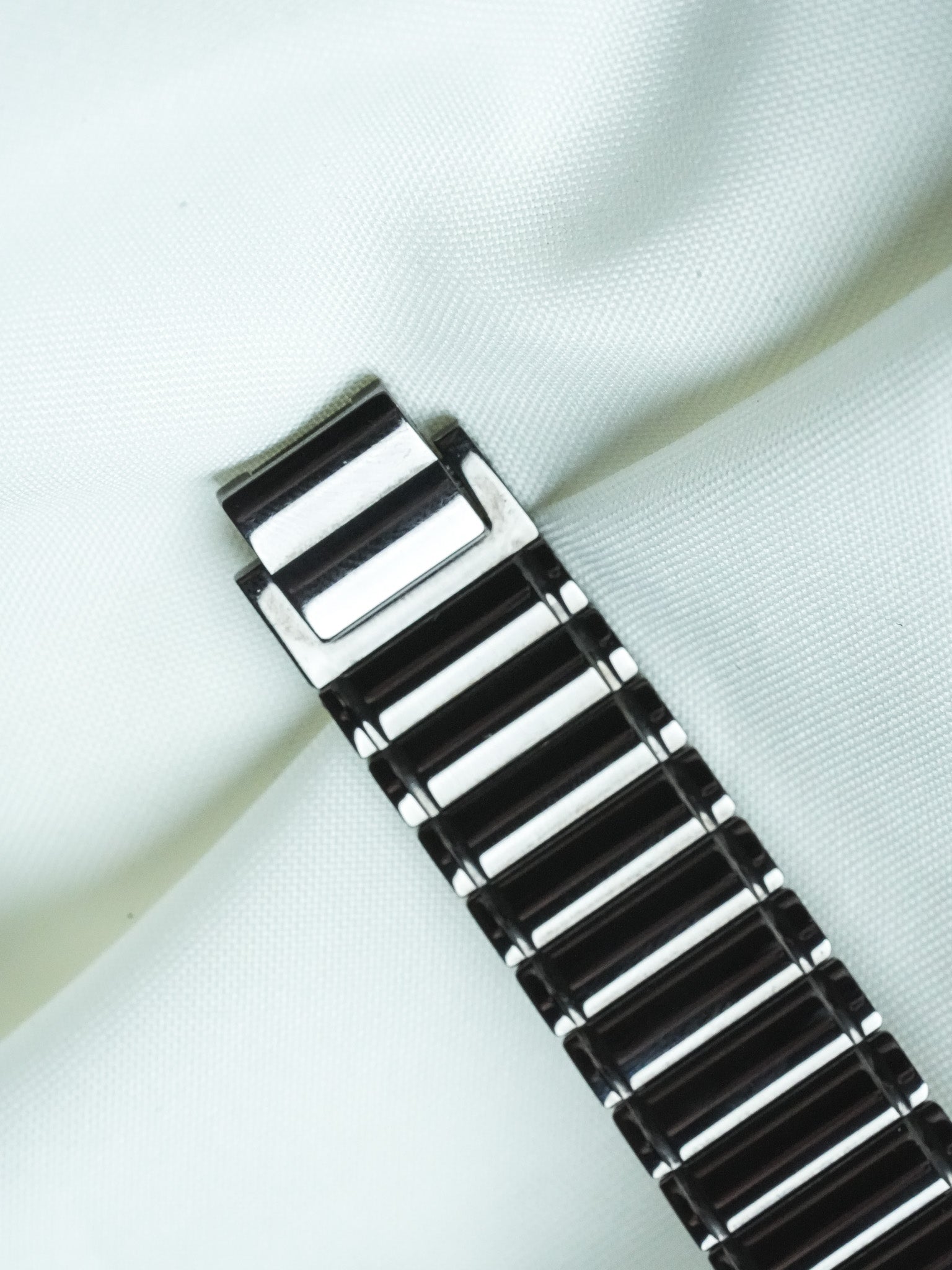 Montre Seiko Vintage - Anthracite Brillant Torsadé Large (1995) - Atelier Victor