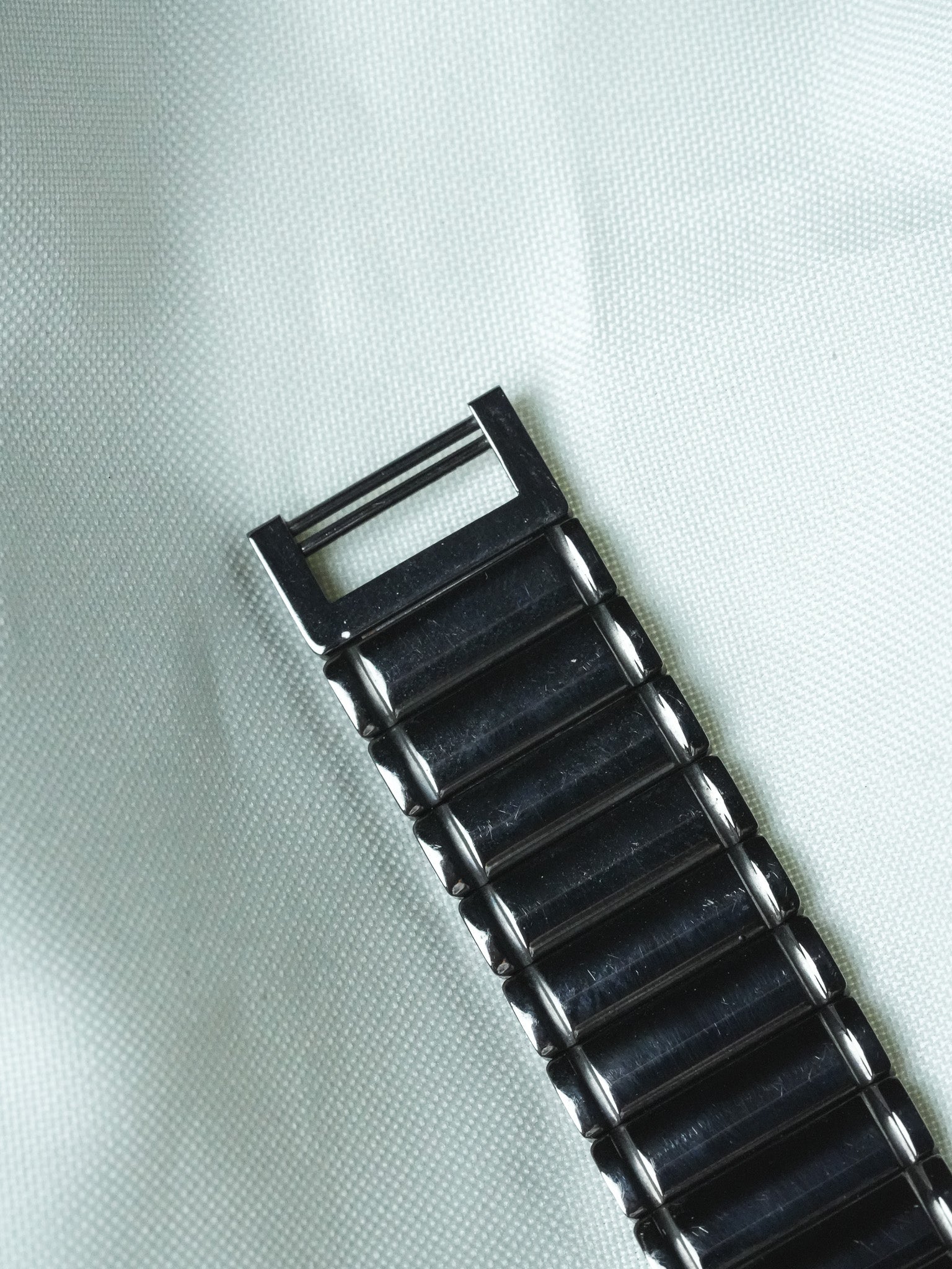 Montre Seiko Vintage - Anthracite Brillant Torsadé Large (1995) - Atelier Victor