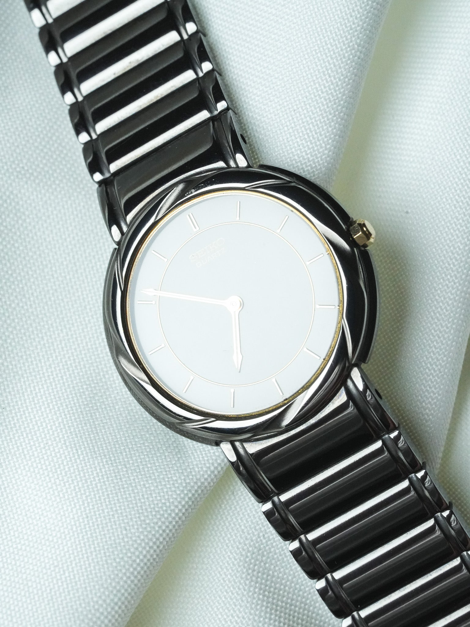 Montre Seiko Vintage - Anthracite Brillant Torsadé Large (1995) - Atelier Victor