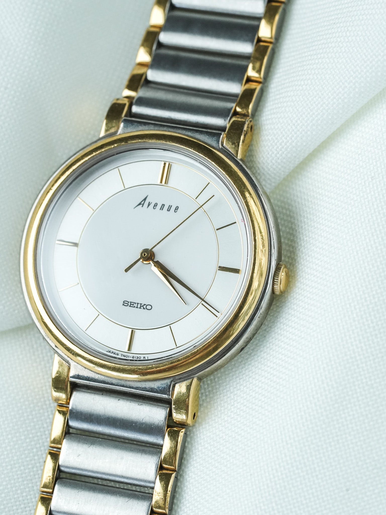 Vintage Advanced Two Tone Watch With Stainless Steel Case & Stretch Band Two Tone Vintage Watch - Etsy main image 2