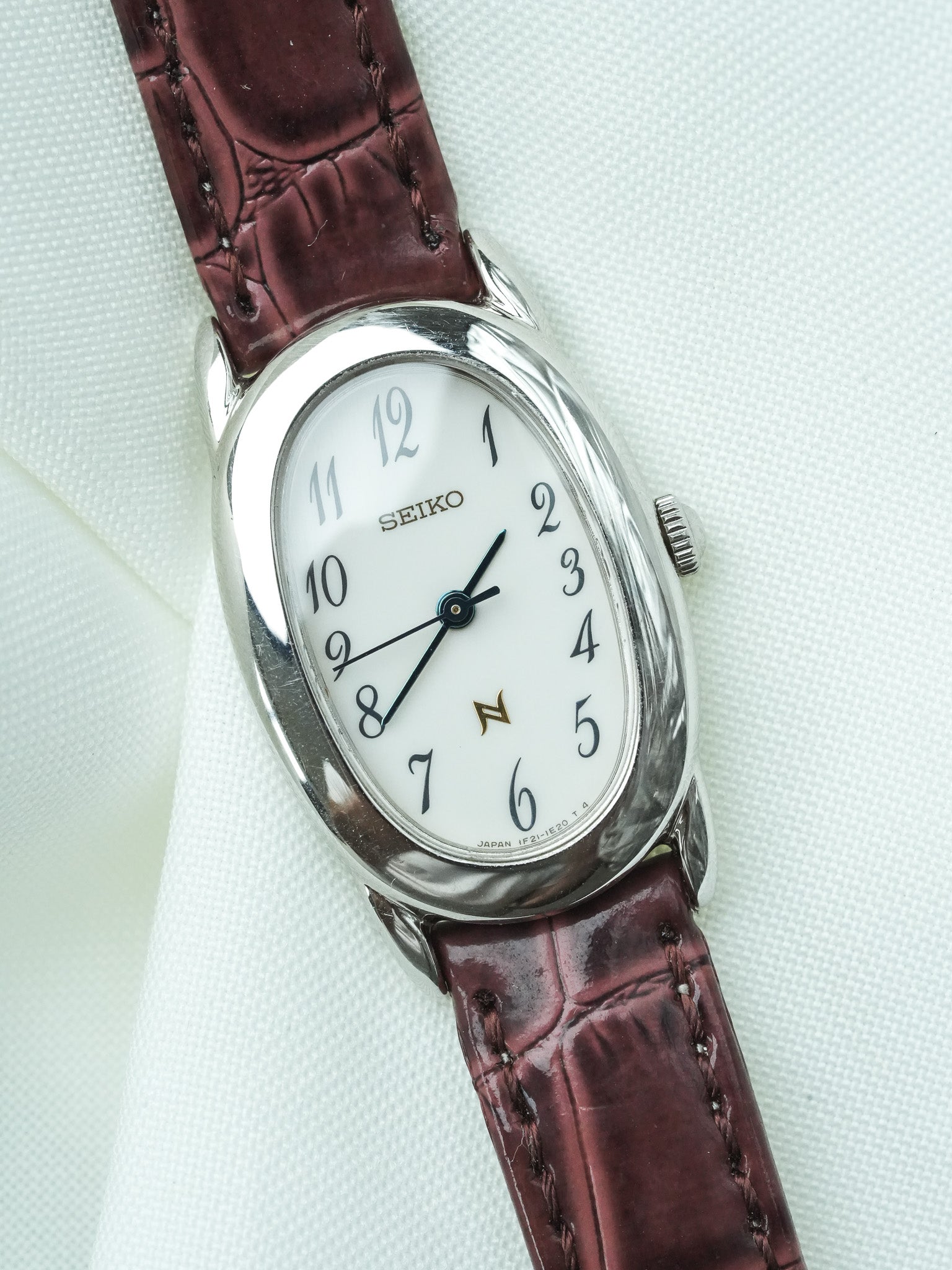 Montre Seiko Vintage - Baignoire Acier 1F21-5B70 (2000) - Atelier Victor