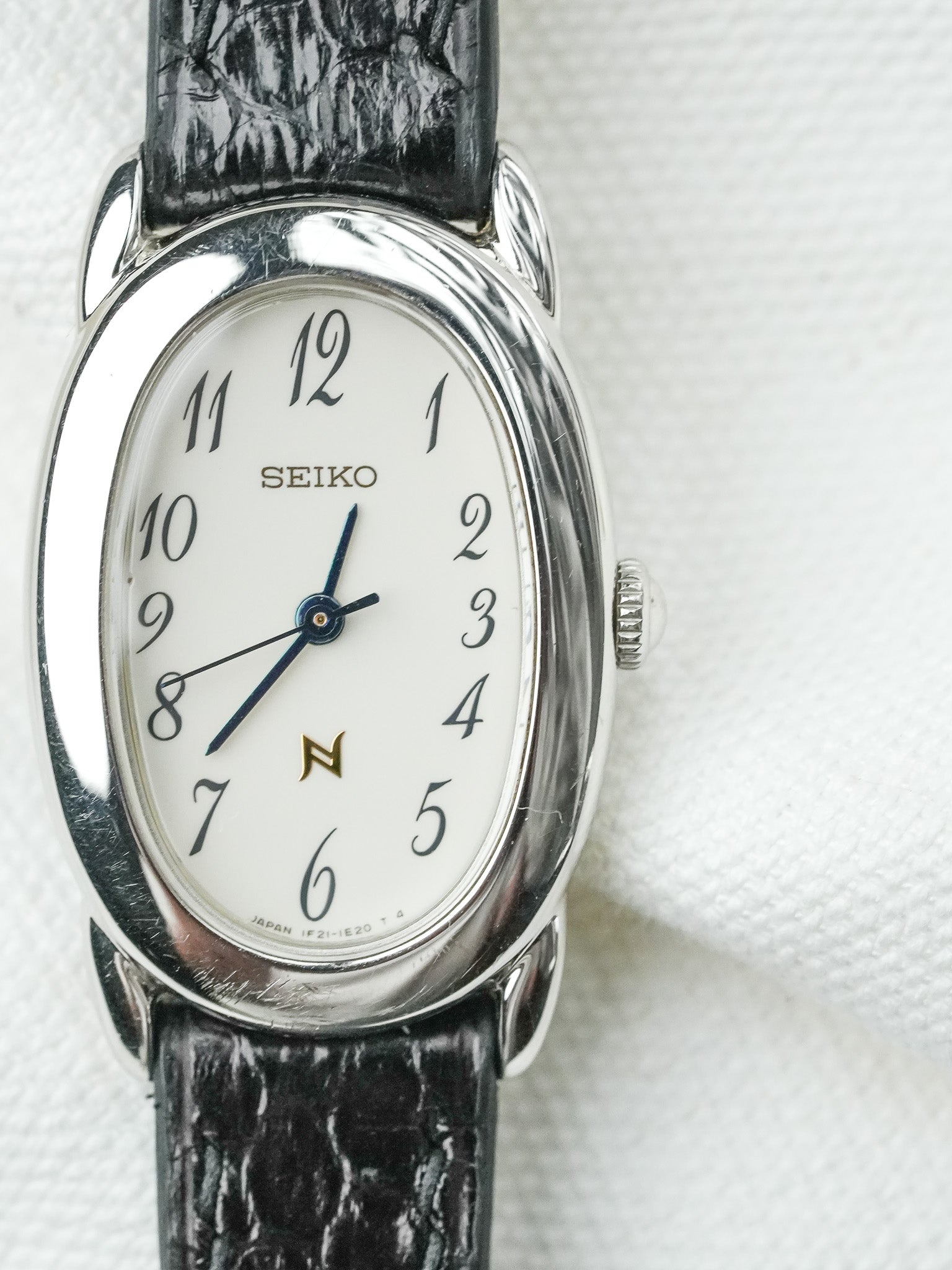 Montre Seiko Vintage - Baignoire Acier Cuir Noir 1F21-5B70 (2004) - Atelier Victor