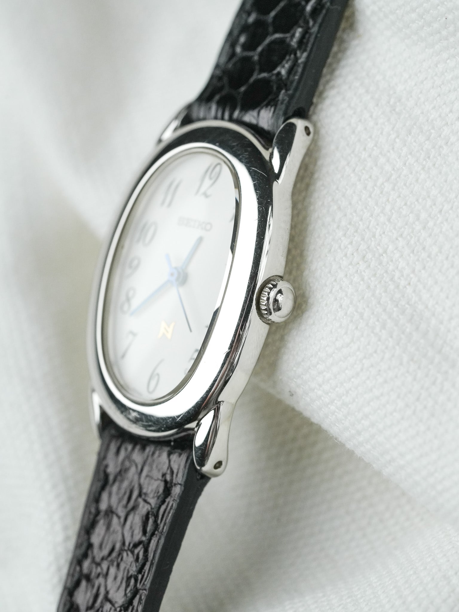 Montre Seiko Vintage - Baignoire Acier Cuir Noir 1F21-5B70 (2004) - Atelier Victor