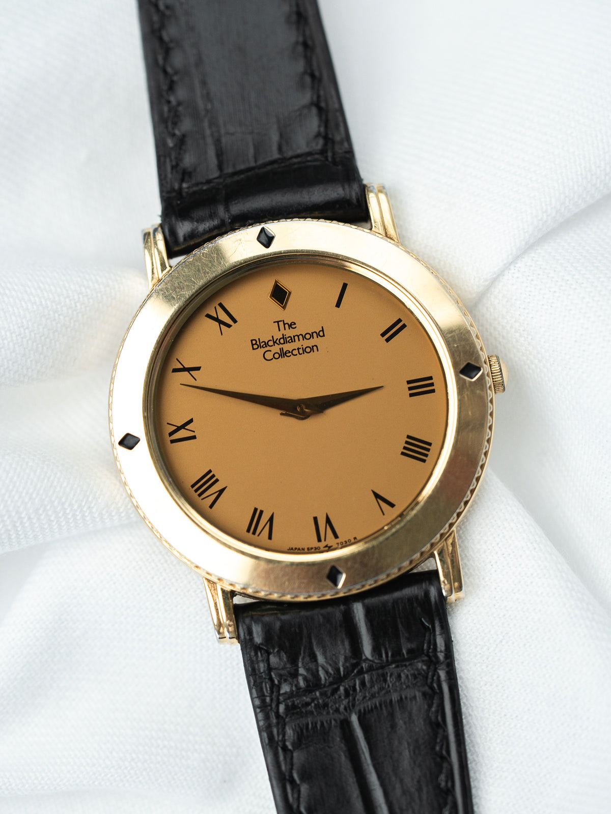 Bezel set with black stones - Vintage Blackdiamond 5P30-7030 Watch - Atelier Victor