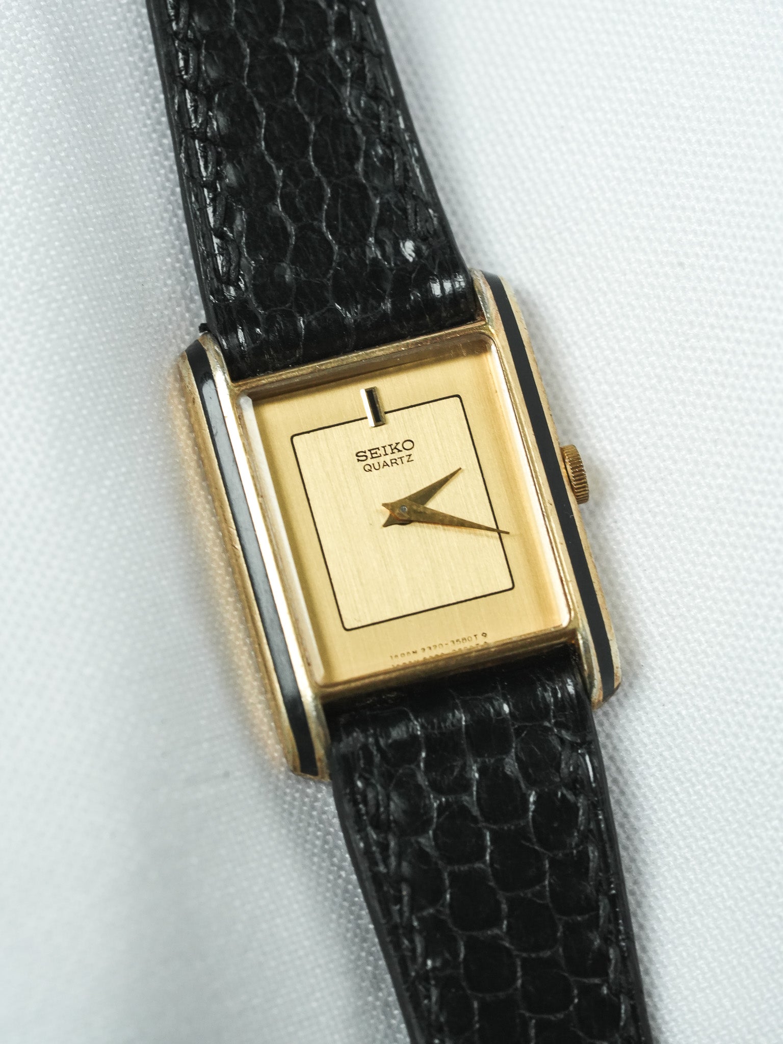 Vintage Seiko Watch - Mini Tank Black Gold (1994) - Atelier Victor