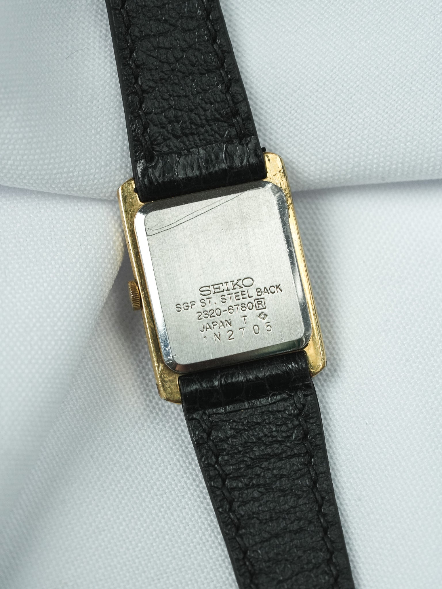 Seiko Mini Tank Watch Gold Black Vintage 1994 | Atelier Victor