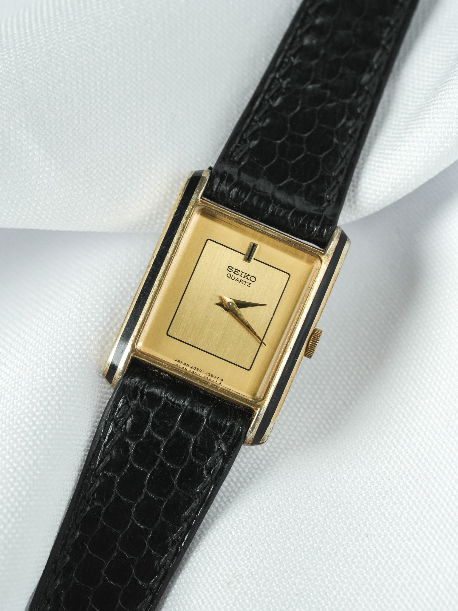 Seiko Mini Tank Watch Gold Black Vintage 1994 | Atelier Victor