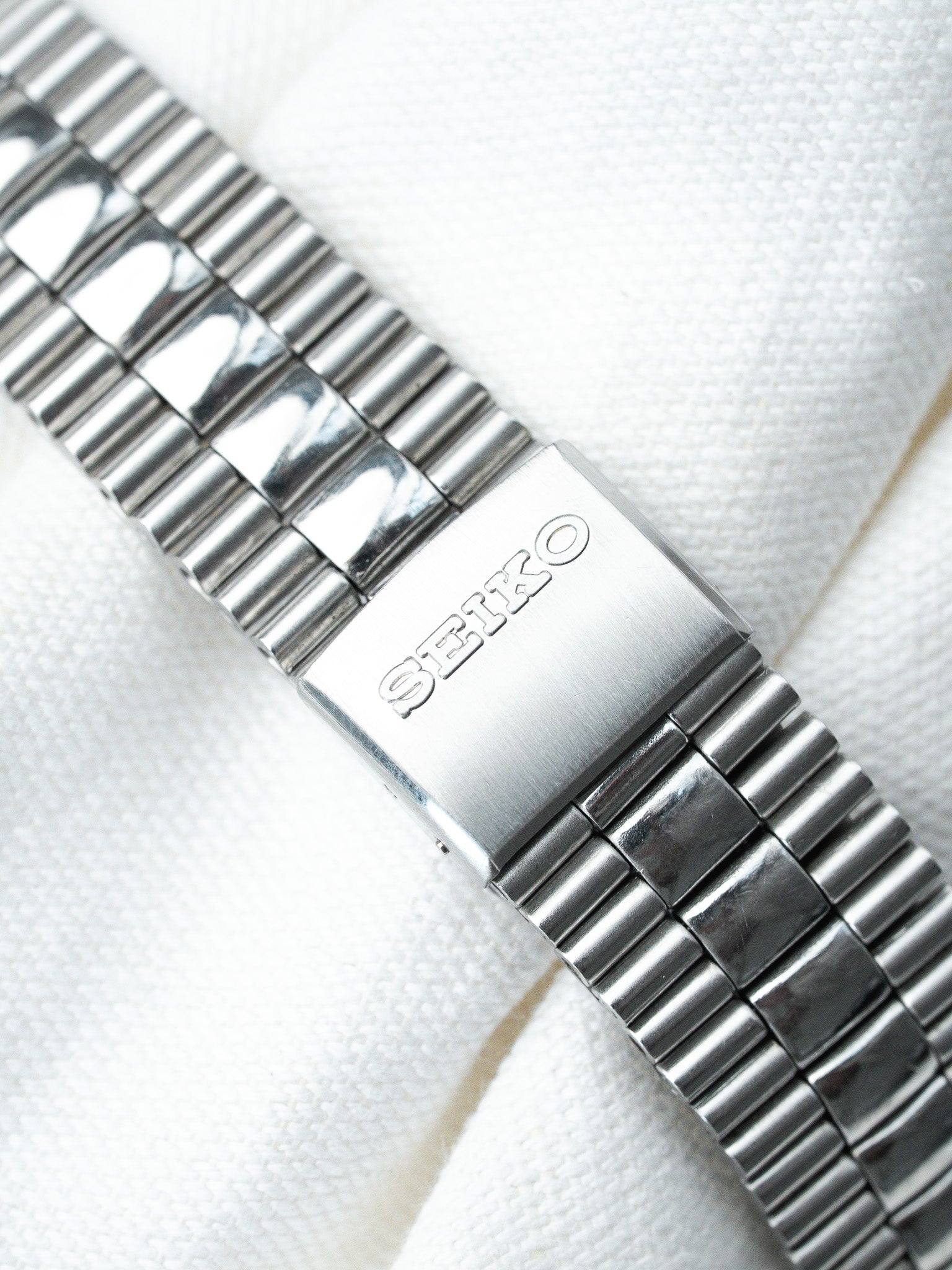Montre Seiko Vintage - SQ Acier Maille Cadran Acier (1988) - Atelier Victor