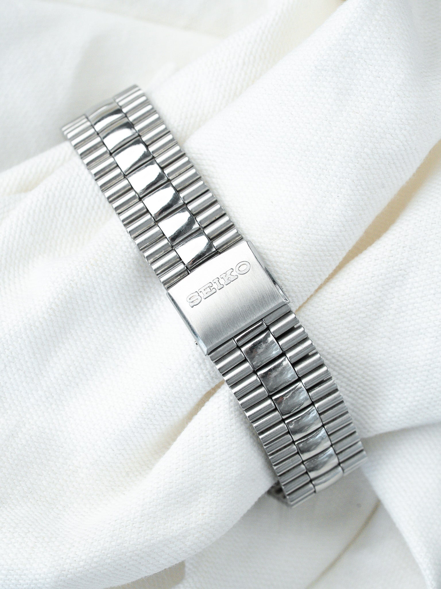 Montre Seiko Vintage - SQ Acier Maille Cadran Acier (1988) - Atelier Victor