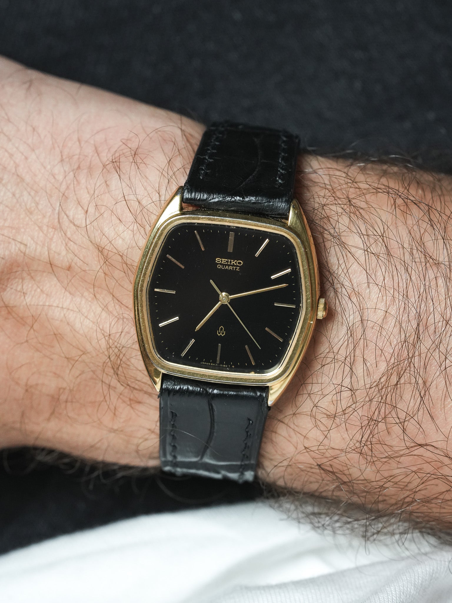 ヴィンテージ SEIKO 6431 黒文字盤 ローマン スクエア 1982年製 Vintage October 1982 Solid Gold Plated Seiko Quartz Tank 6431-5080
