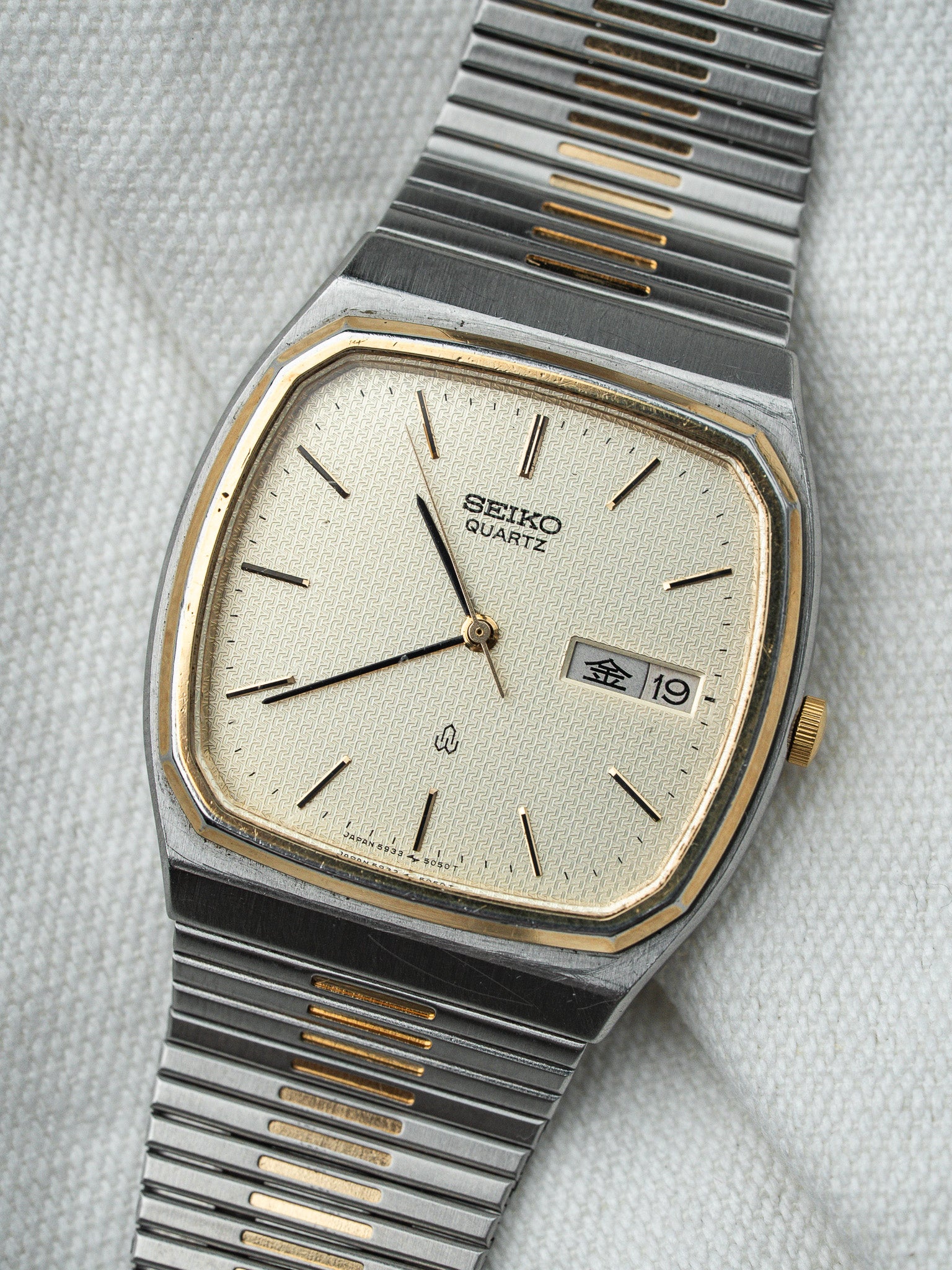 Montre Seiko Vintage - TV Daydate Kanji Acier Guilloché (1981) - Atelier Victor