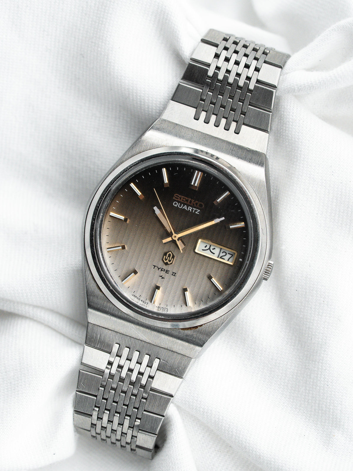منظر أمامي مع سوار فولاذي أصلي - ساعة Seiko فينتاج Type II 4623-8030 - Atelier Victor