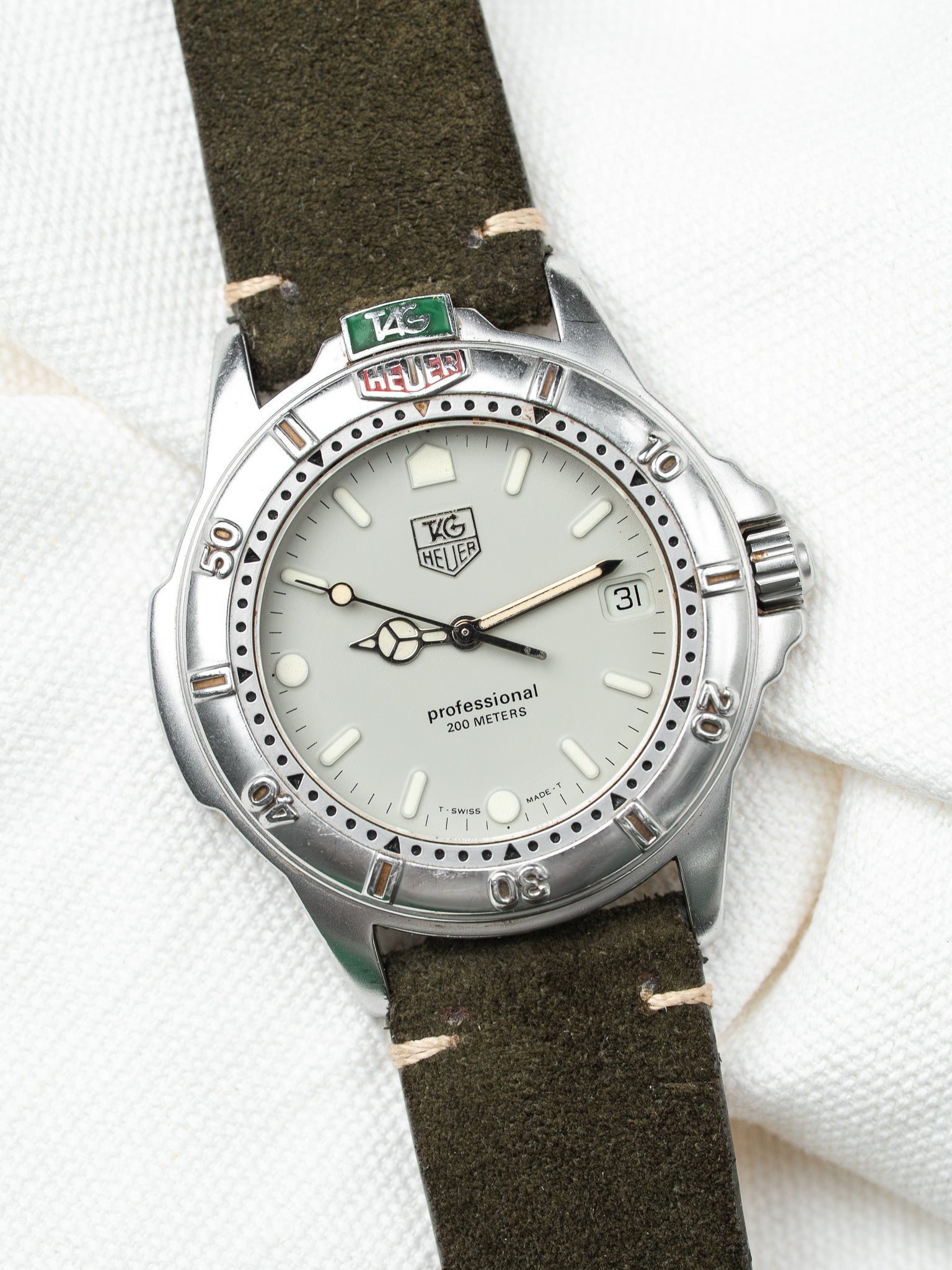 TAG Heuer Professional 200M Vintage Watch - Stainless Steel