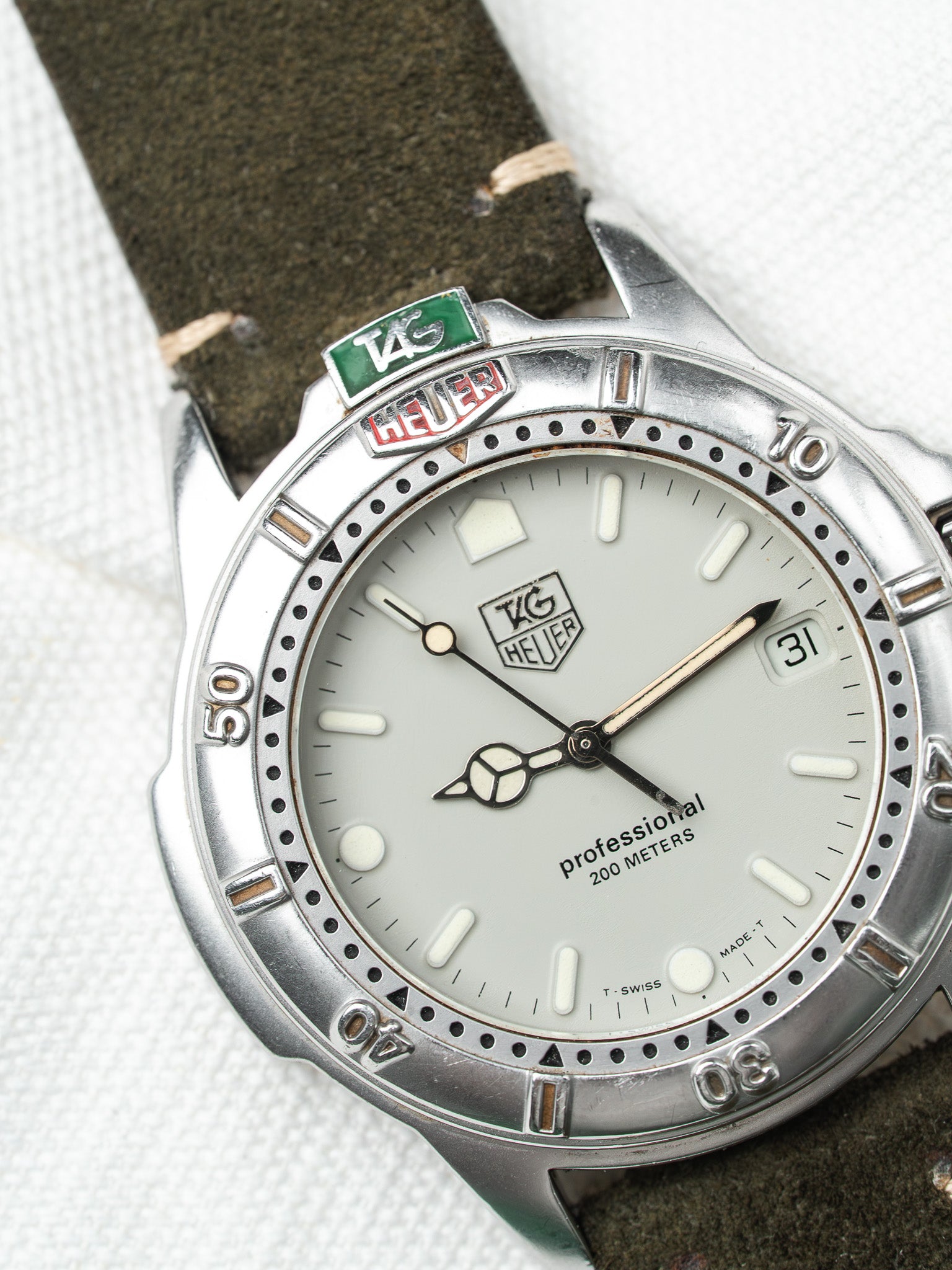 Montre Tag Heuer Professionnel 200 Vintage - Acier Cuir Cadran Gris (Années 1980) - Atelier Victor