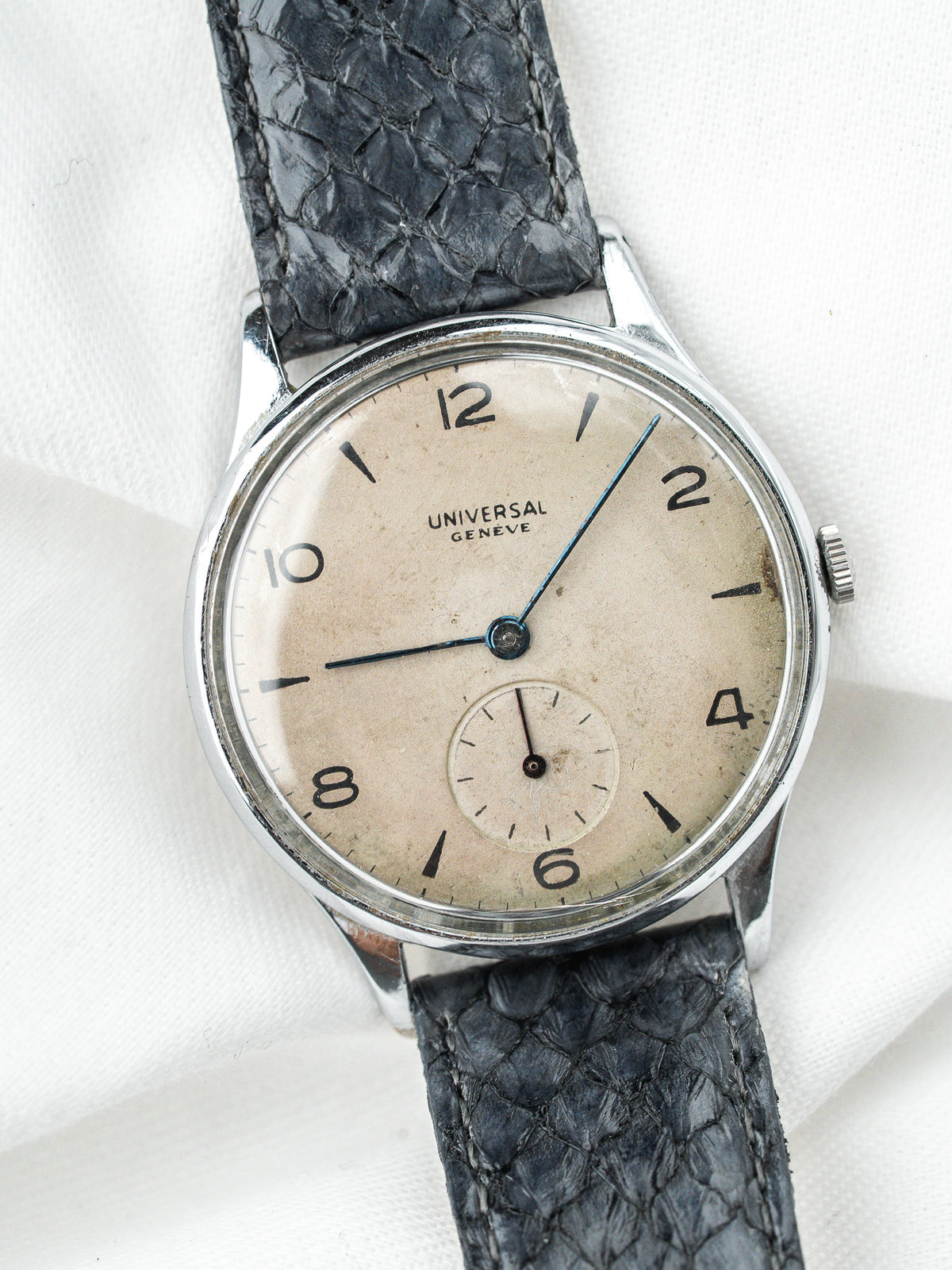 Compteur de petite seconde à six heures - Montre Universal Genève Calibre 262 Vintage - Atelier Victor