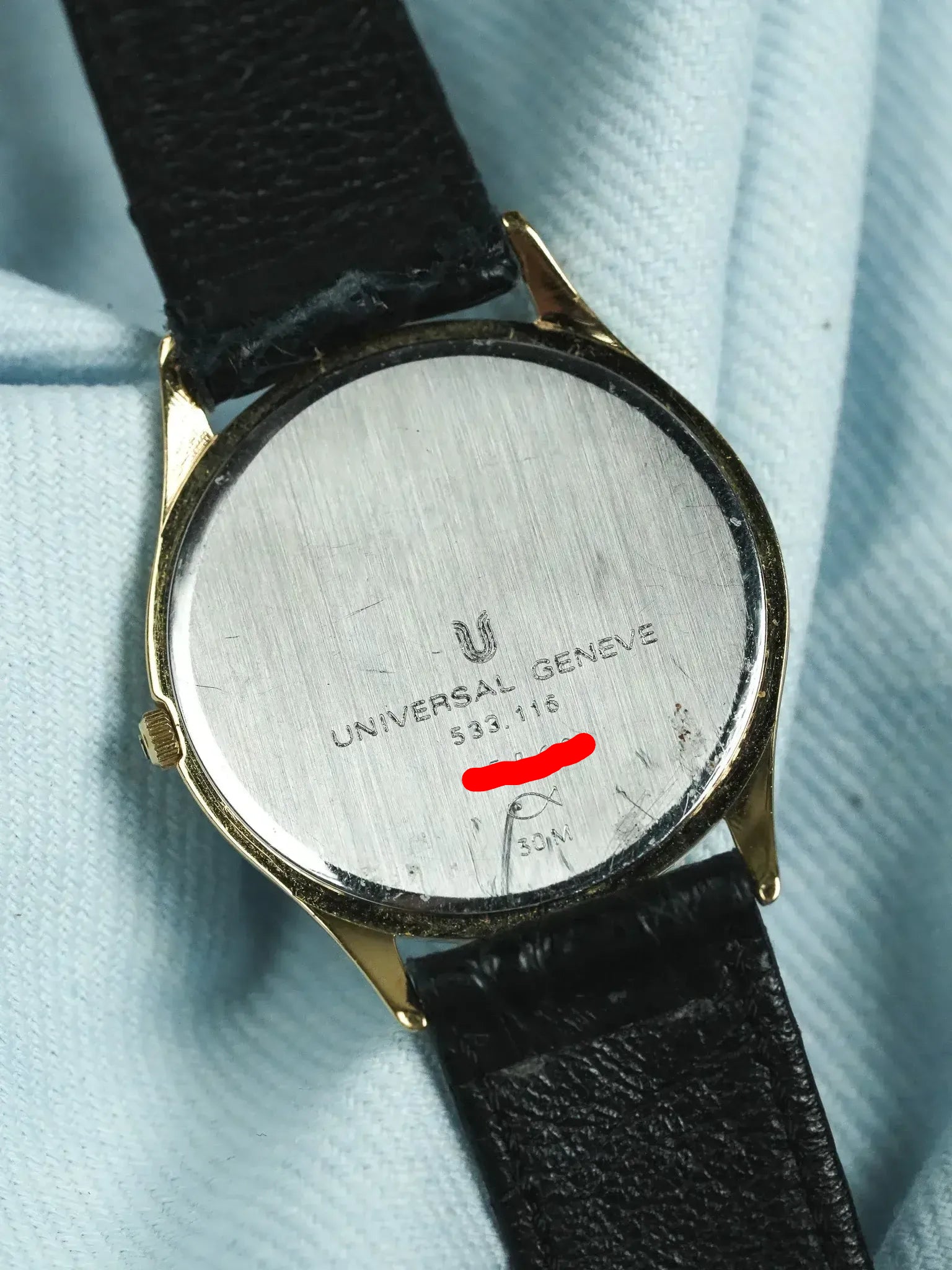 Montre Universal Genève 533.116 Vintage - 32mm Plaqué Or (Années 1980) - Atelier Victor