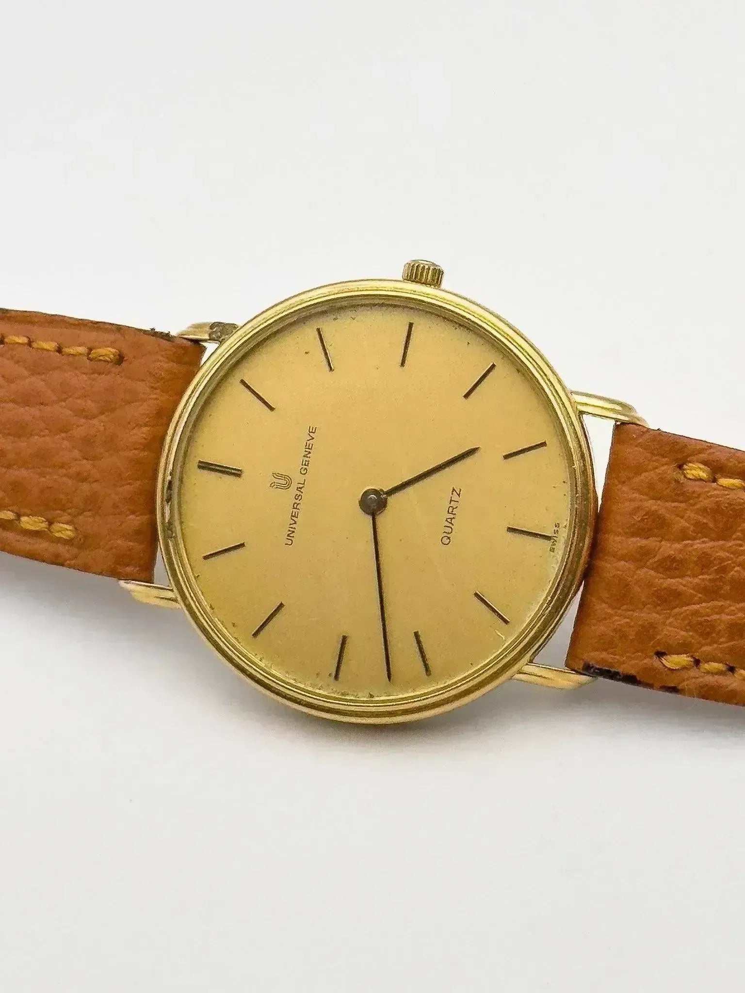 Vintage Universal Genève Watch — Gold-Plated Quartz — Gold Dial 