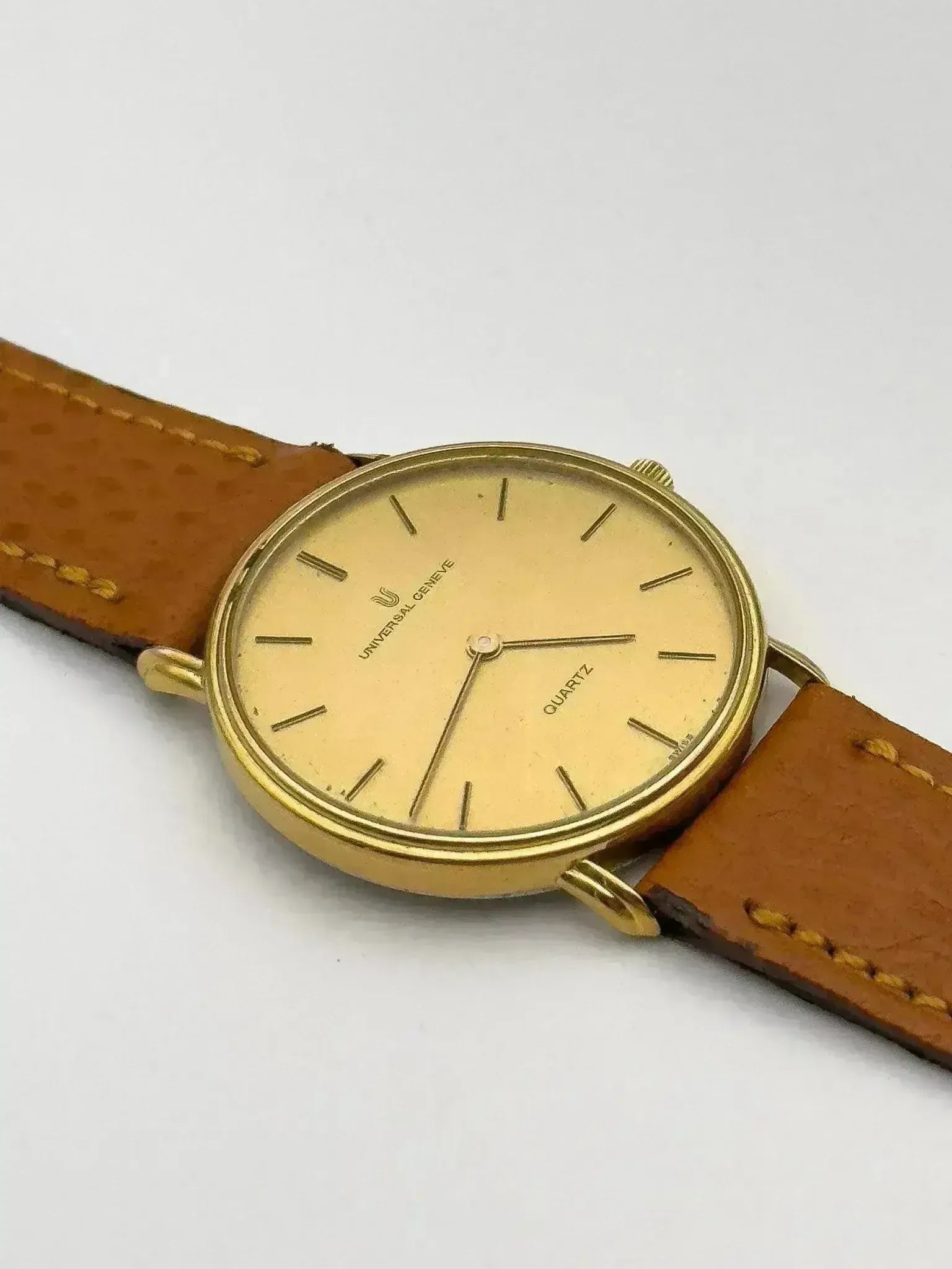 Vintage Universal Genève Watch — Gold-Plated Quartz — Gold Dial