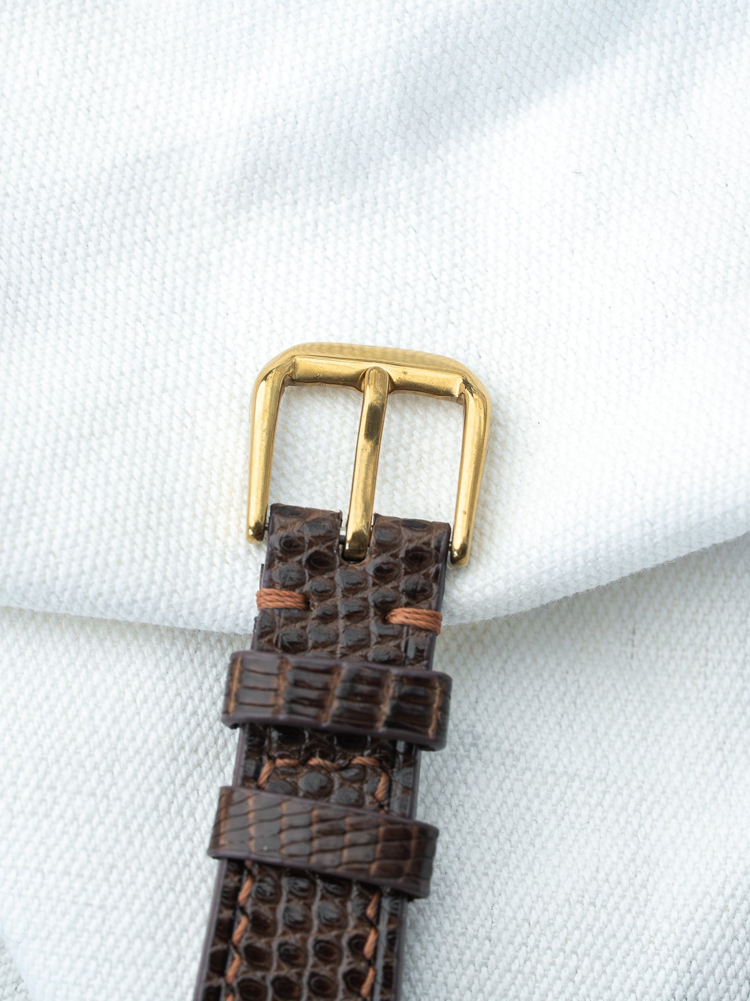 Montre Universal Genève Vintage - "Batwing" Plaqué or (Années 1970) - Atelier Victor