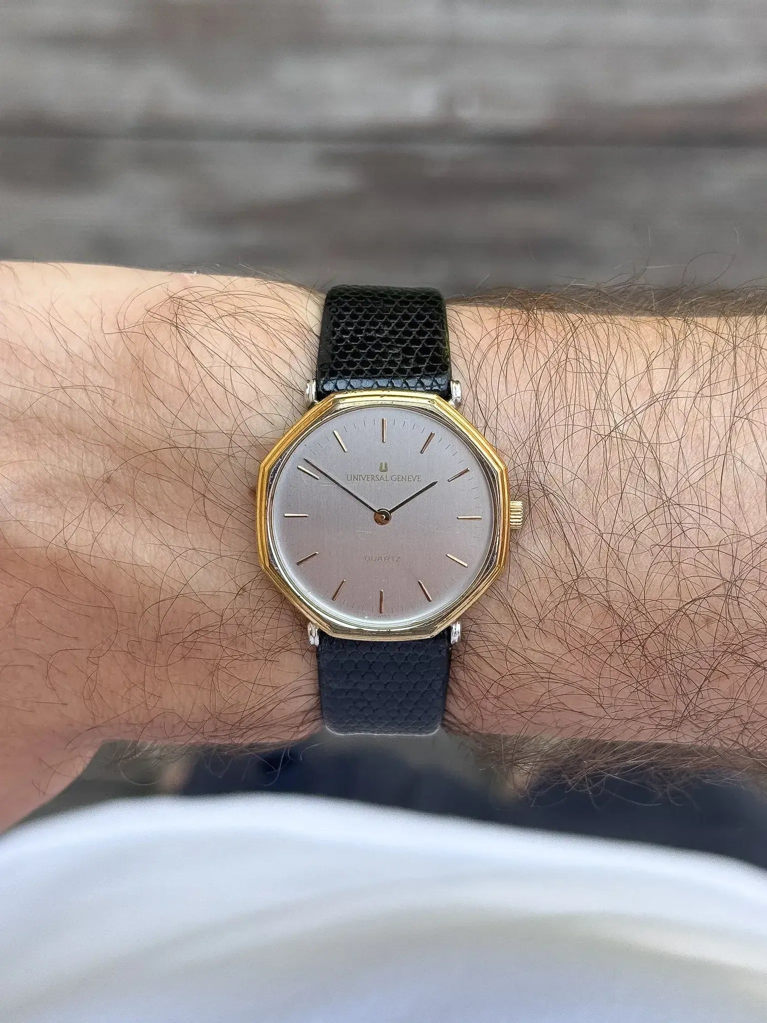 Montre Universal Genève Vintage - Octogonale Acier et Or (Années 1980) - Atelier Victor