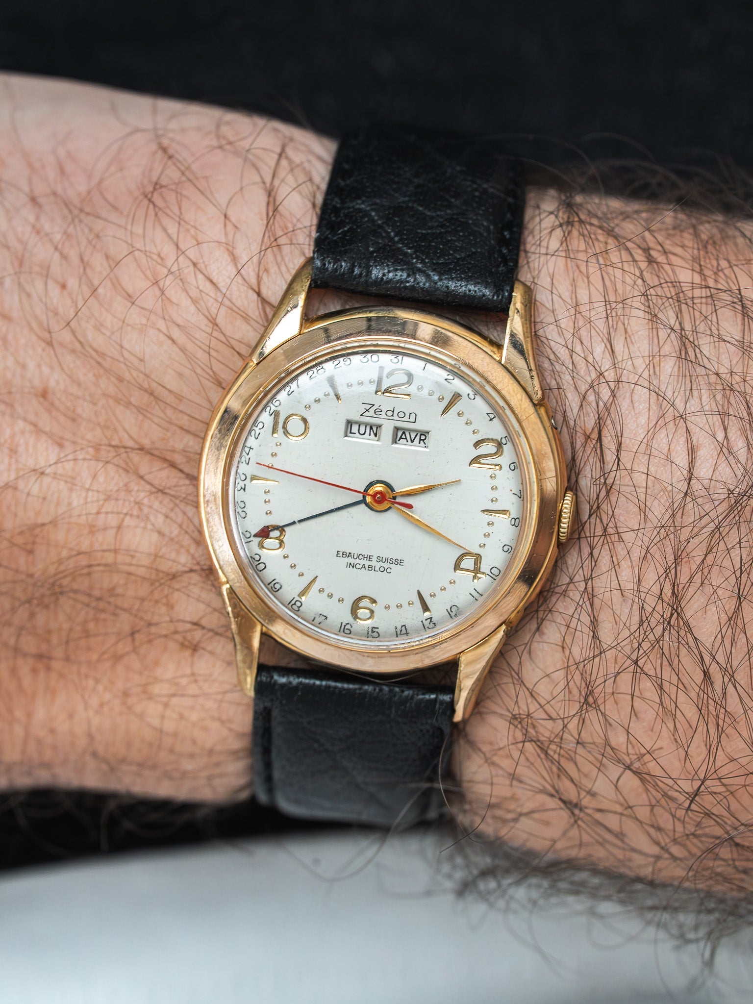 Montre Zédon Triple Calendrier Vintage - Plaqué Or 33mm (Années 1960) - Atelier Victor