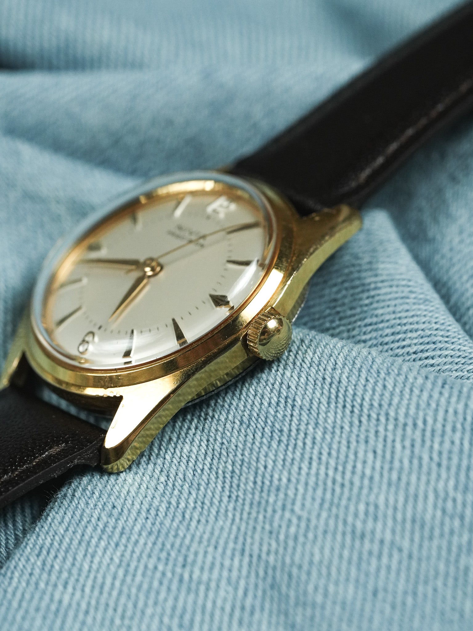 Nivia - Precision Or - 1970s - Atelier Victor - Vintage  Shop