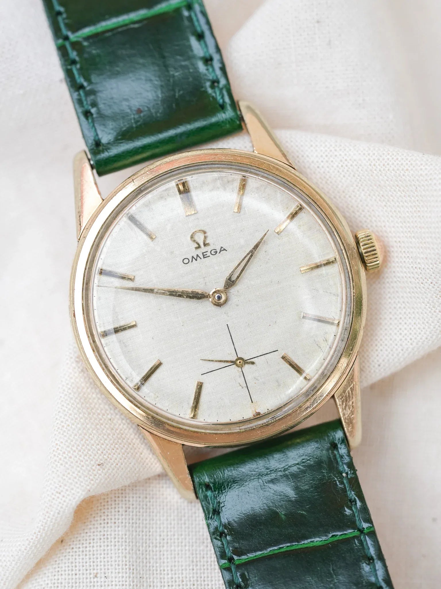Omega - 14391-6 Plaqué or cadran lin - 1961 - Atelier Victor - Vintage  Shop