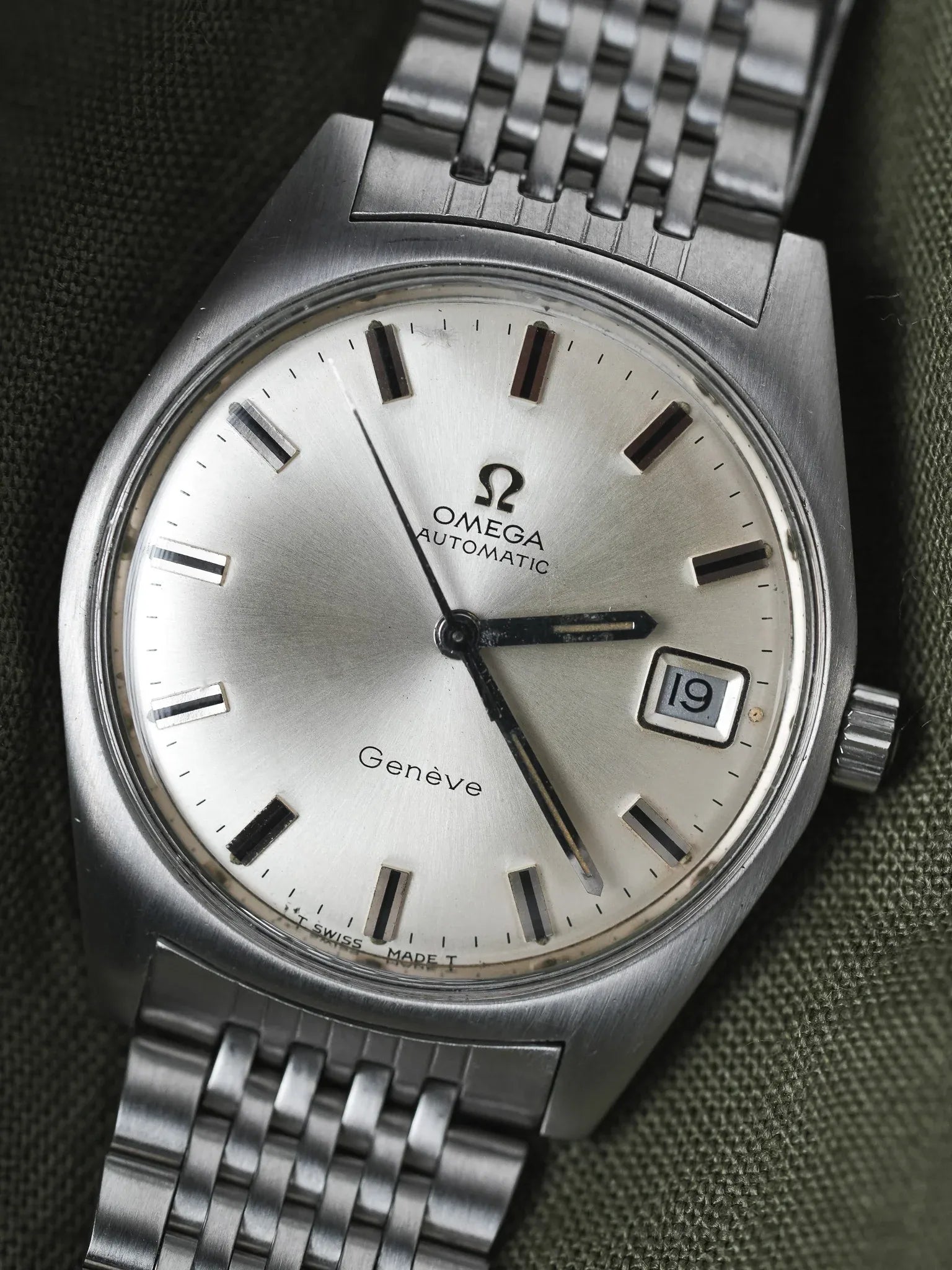 Omega - 166.041 Genève Tonneau Date Grain de Riz - 1968 - Atelier Victor - Vintage  Shop
