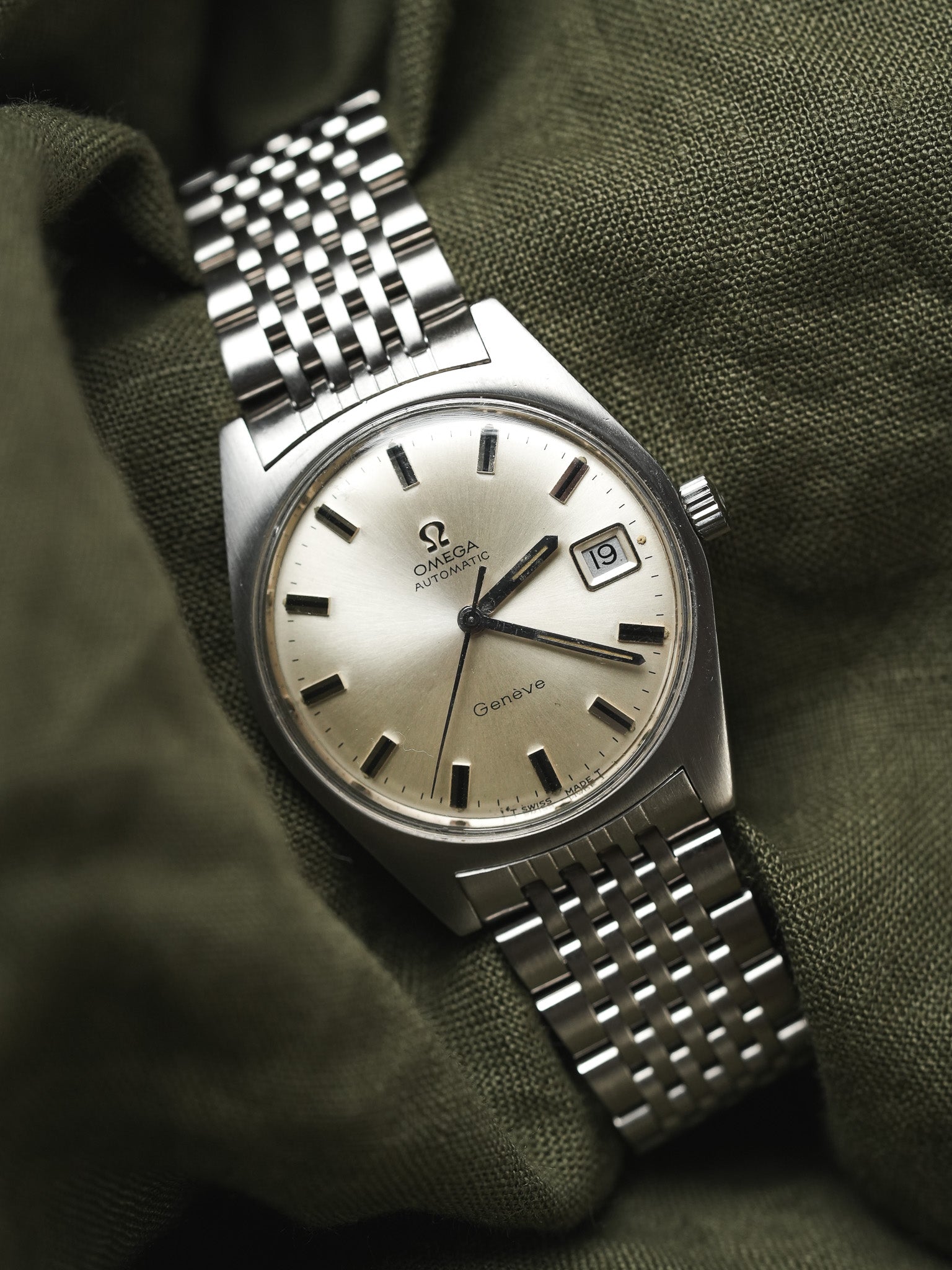 Omega - 166.041 Genève Tonneau Date Grain de Riz - 1968 - Atelier Victor - Vintage  Shop