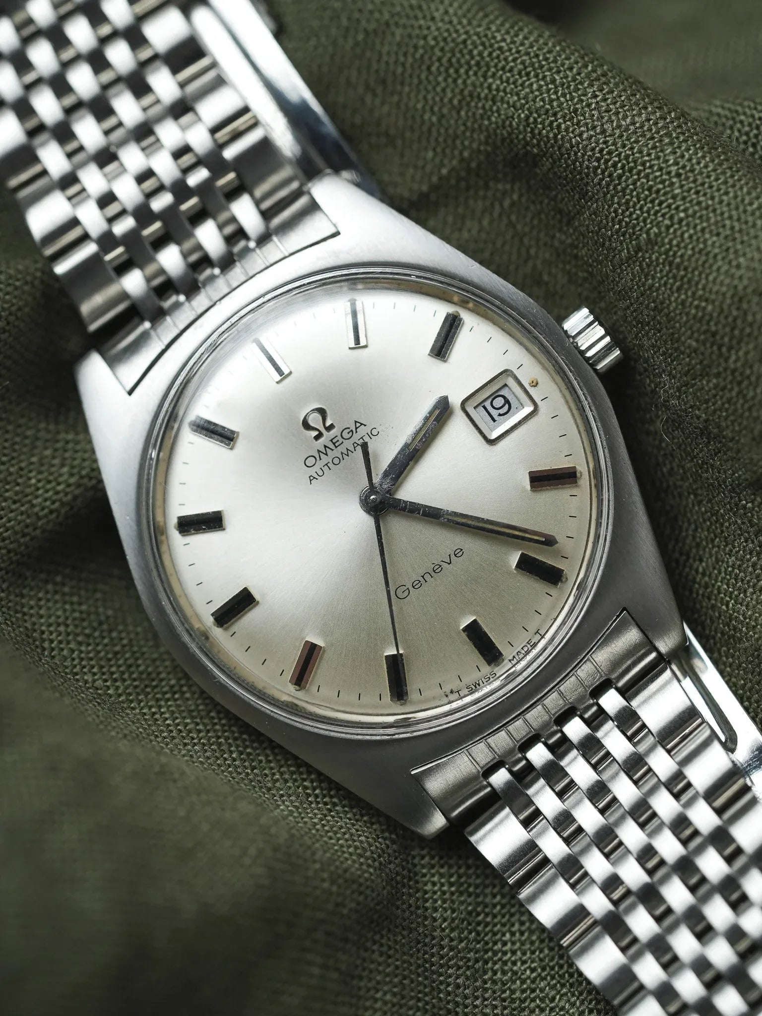Omega - 166.041 Genève Tonneau Date Grain de Riz - 1968 - Atelier Victor - Vintage  Shop