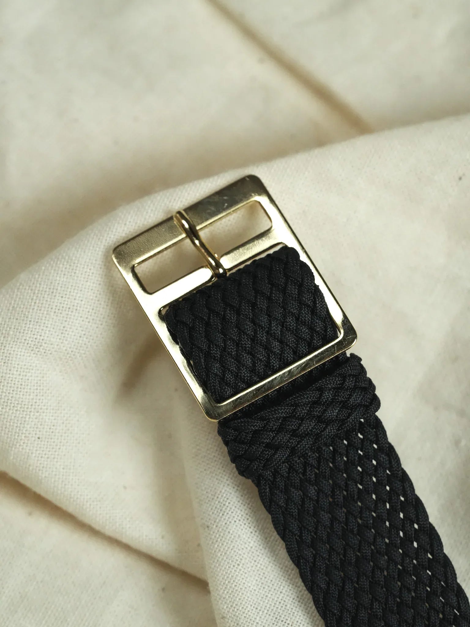 Omega - 191.0220 Tonneau Or Cadran Or Quartz - 1982 - Atelier Victor