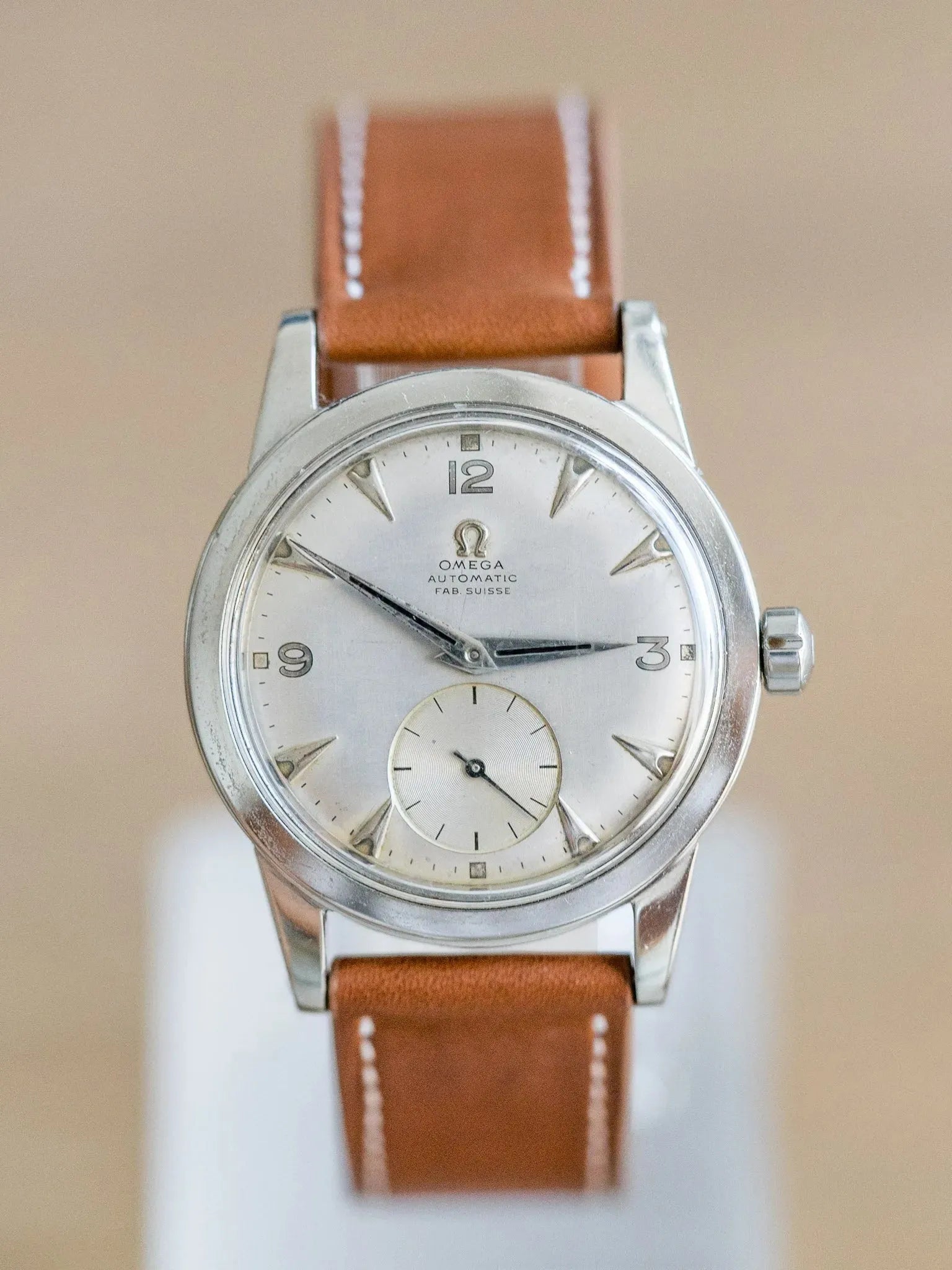 Omega - 2576-4 "Pre-Seamaster" Bumper - 1947 - Atelier Victor Paris - Vintage Watch Shop Dubai