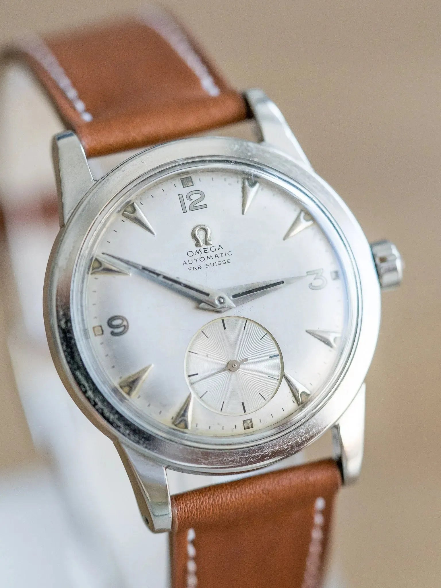 Omega - 2576-4 "Pre-Seamaster" Bumper - 1947 - Atelier Victor Paris - Vintage Watch Shop Dubai
