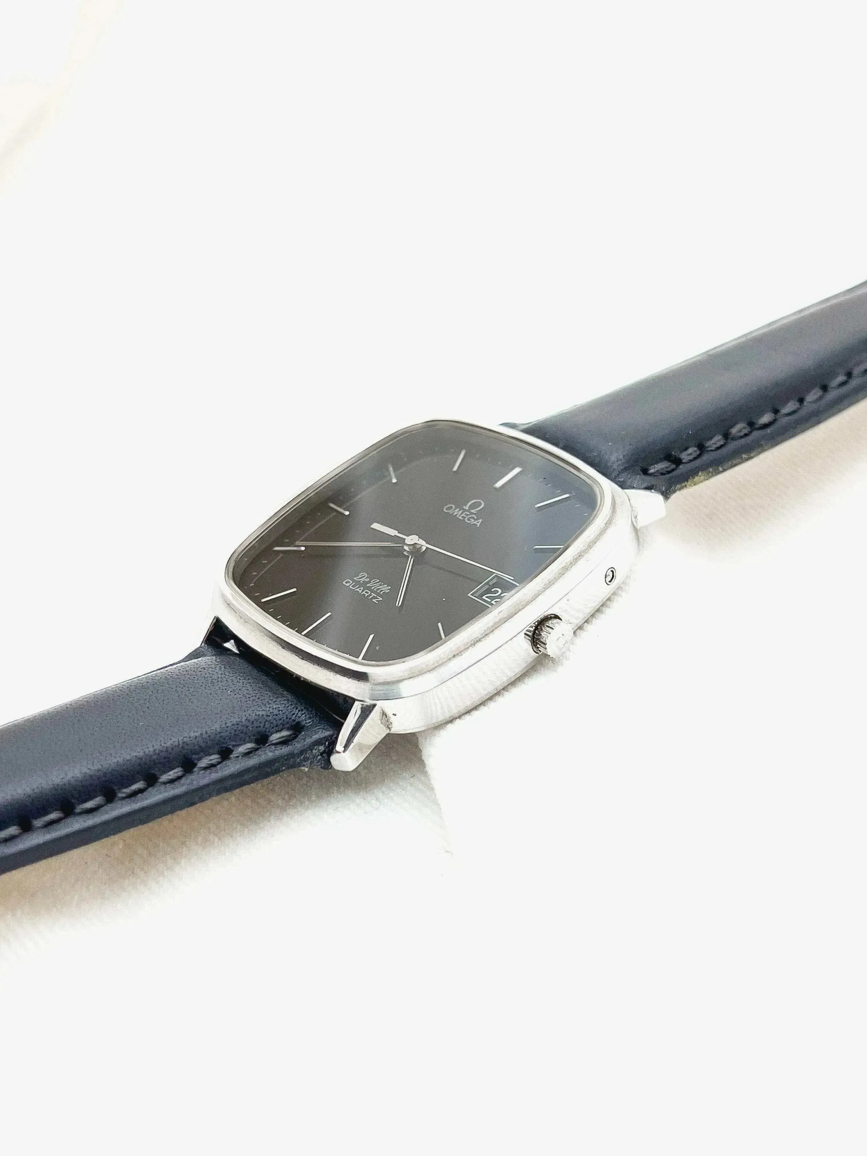 Omega - Cadran noir date - 1979 - Atelier Victor