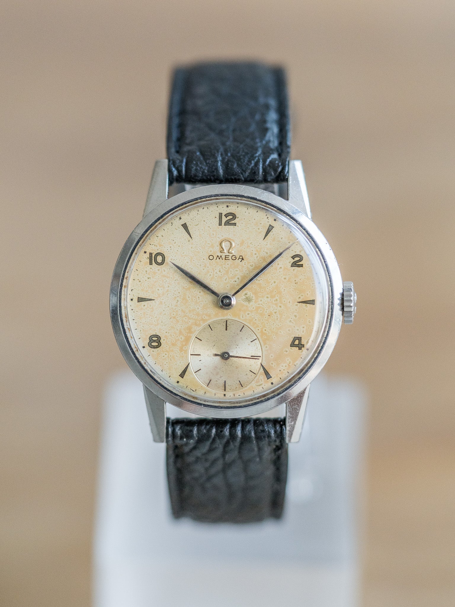 Omega - Calatrava Cream Patina - 1947 - Atelier Victor Paris - Vintage Watch Shop Dubai