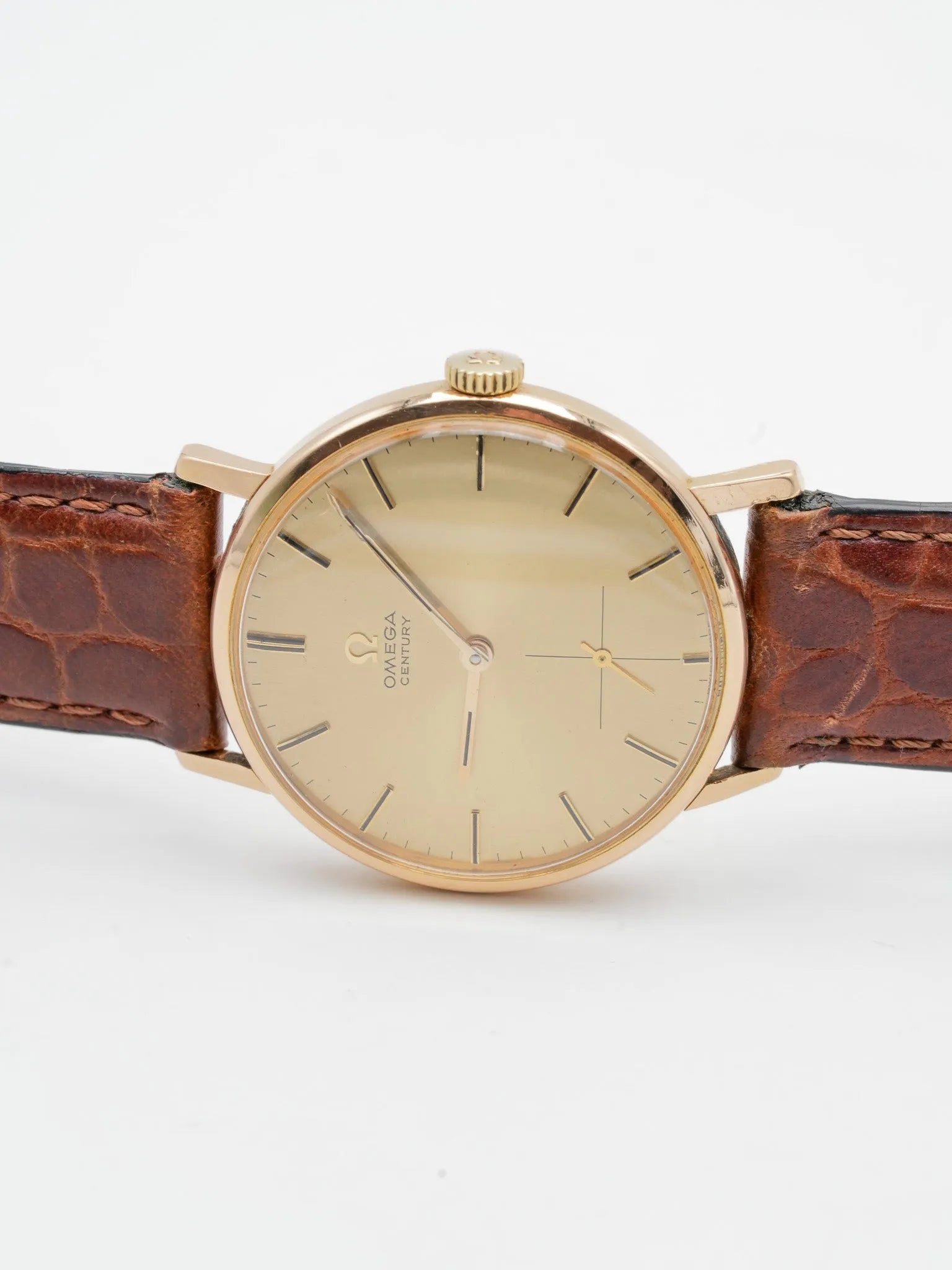 Omega - Century Or 18k Boitier et cadran - 1960s - Atelier Victor Paris - Vintage Watch Shop Dubai