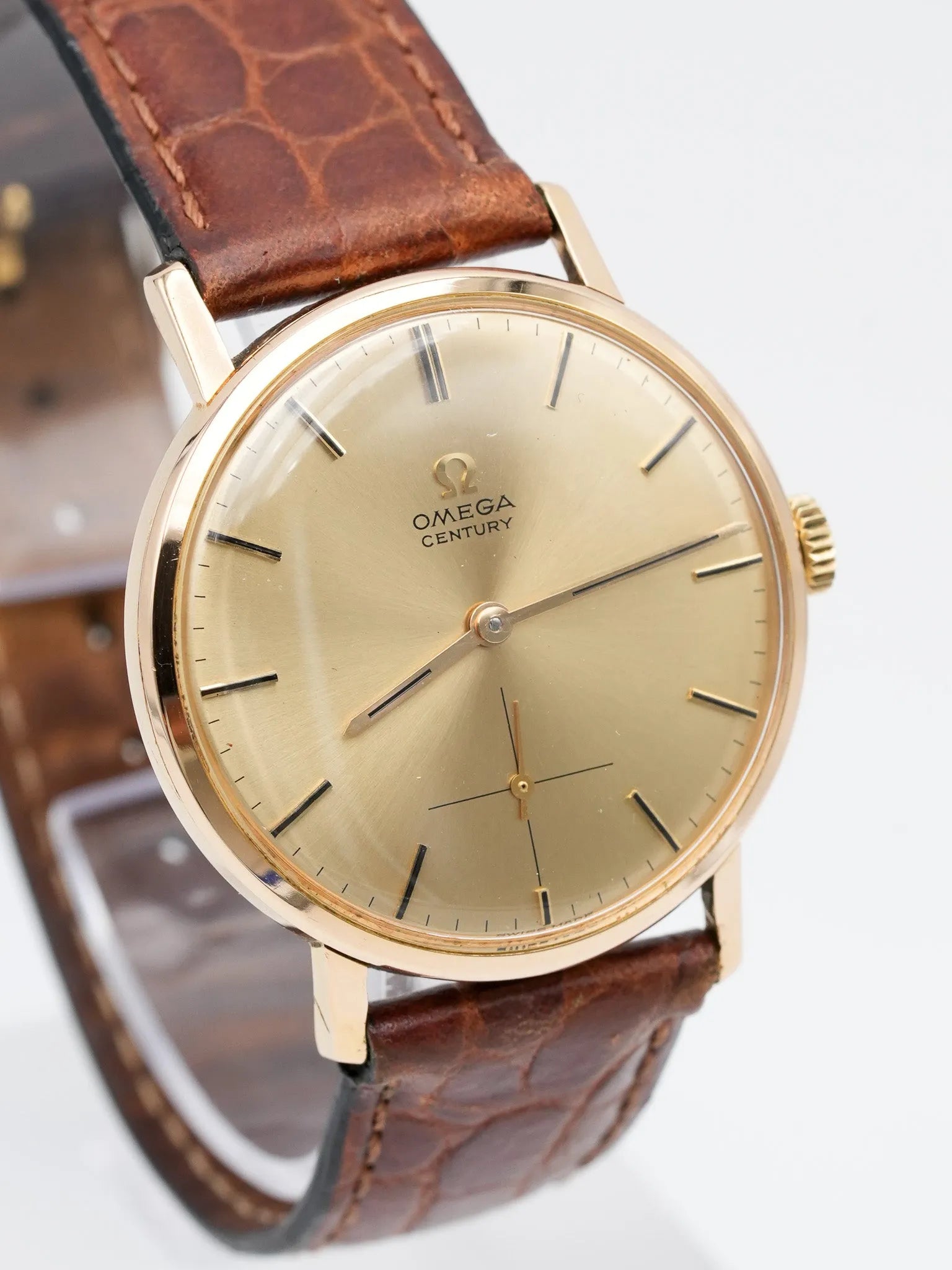 Omega - Century Or 18k Boitier et cadran - 1960s - Atelier Victor Paris - Vintage Watch Shop Dubai