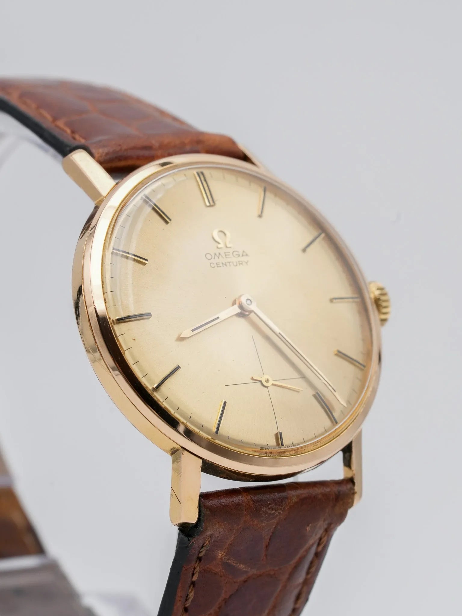 Omega - Century Or 18k Boitier et cadran - 1960s - Atelier Victor Paris - Vintage Watch Shop Dubai