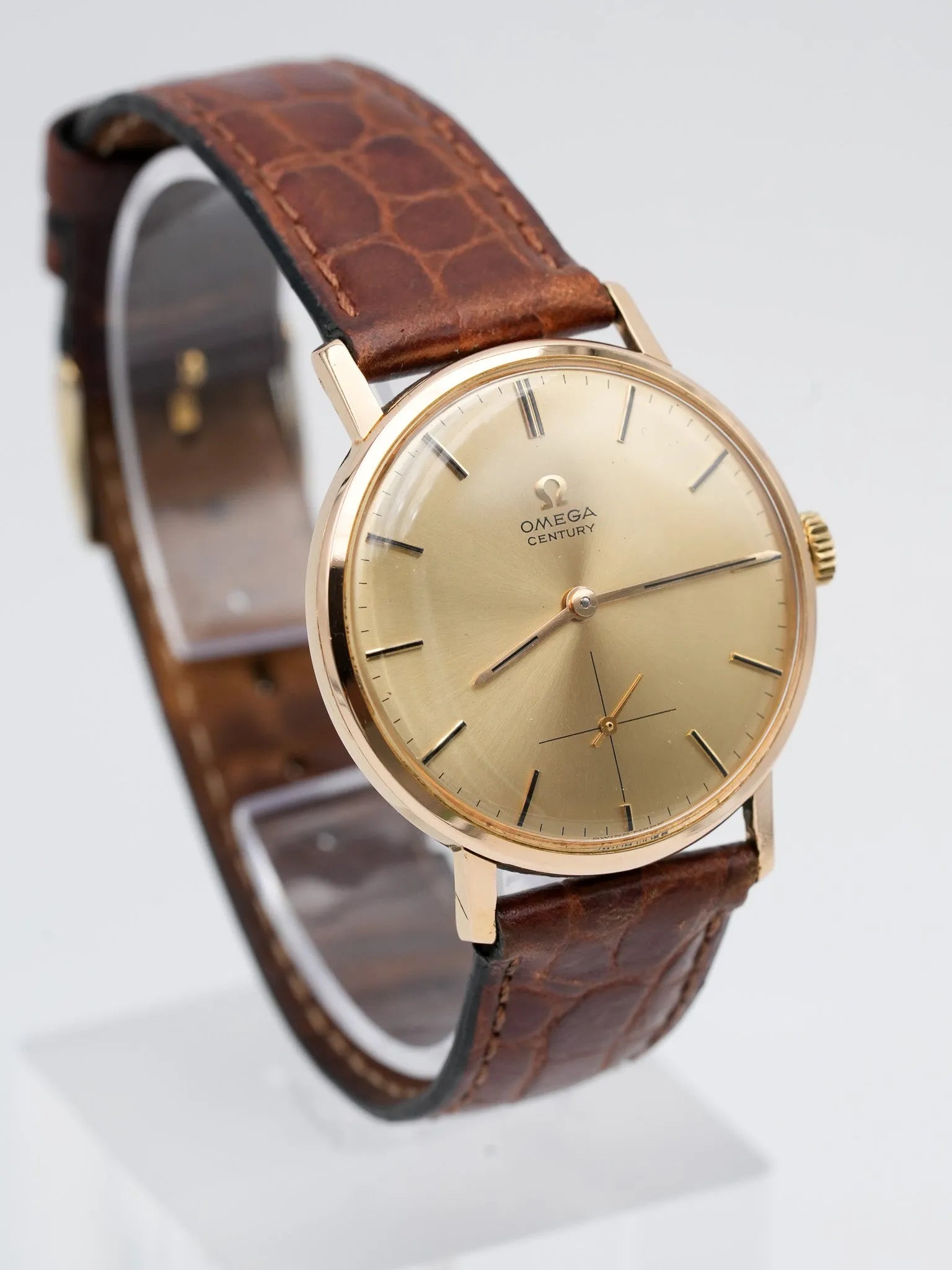 Omega - Century Or 18k Boitier et cadran - 1960s - Atelier Victor Paris - Vintage Watch Shop Dubai