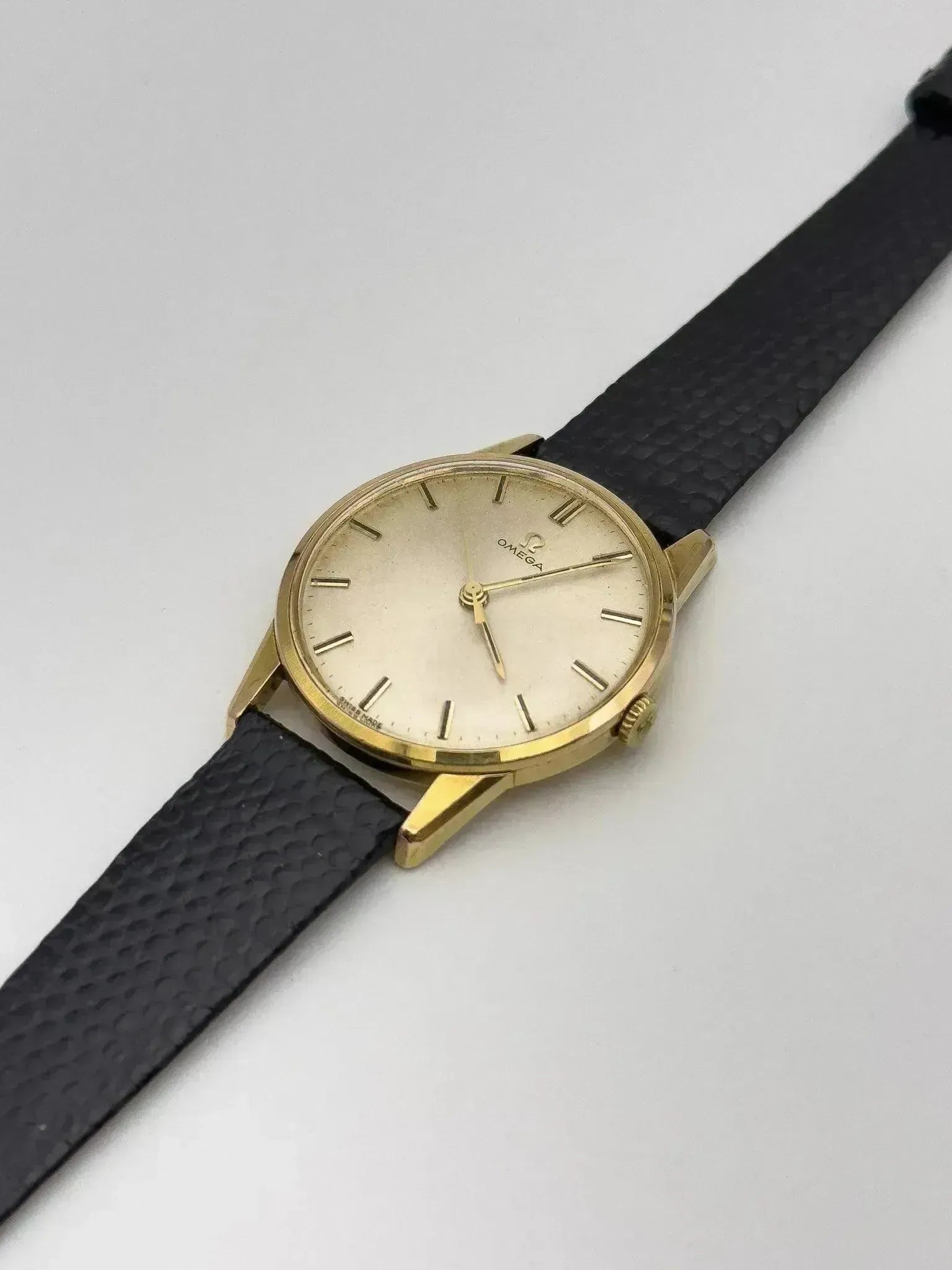 Omega - Champagne Dress Watch Plaqué or - 1961 - Atelier Victor