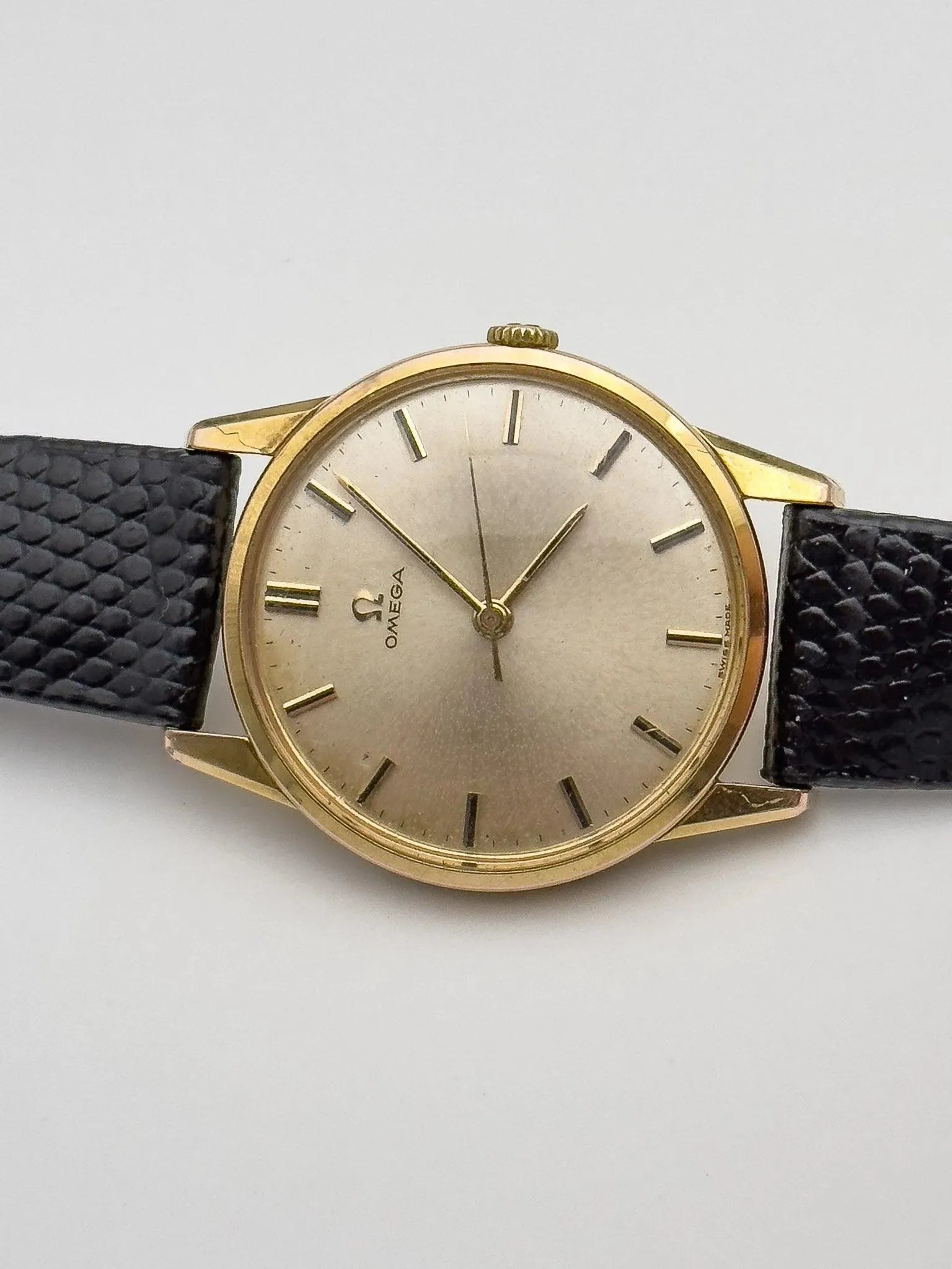 Omega - Champagne Dress Watch Plaqué or - 1961 - Atelier Victor Paris - Vintage Watch Shop Dubai