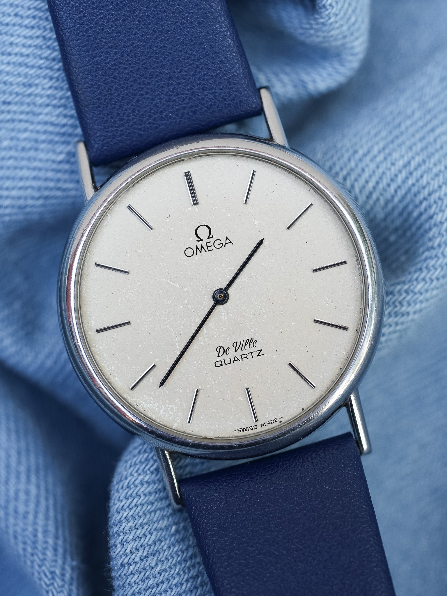 Omega - Circle Patine Champagne - 1970s - Atelier Victor Paris - Vintage Watch Shop Dubai