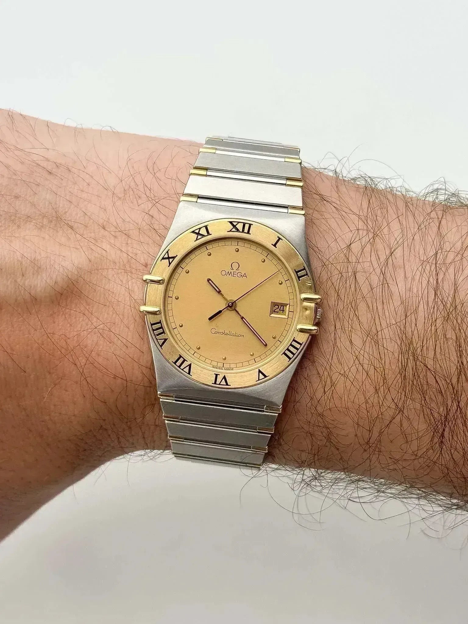 Omega - Constellation 18K Gold & Steel Gold Dial - 1990s - Atelier 