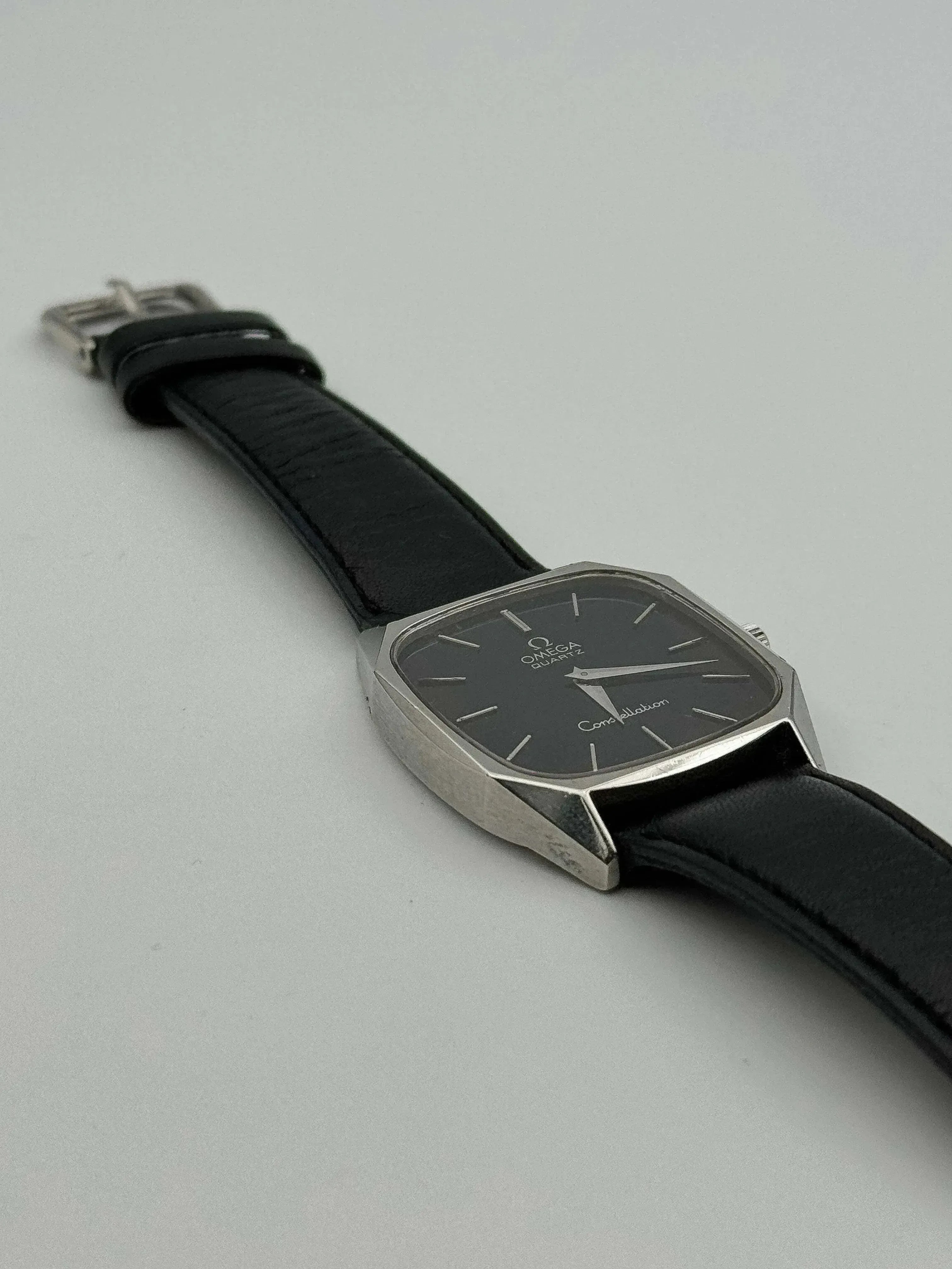 Omega - Constellation Black Dial Black Strap - 1977 - Atelier Victor