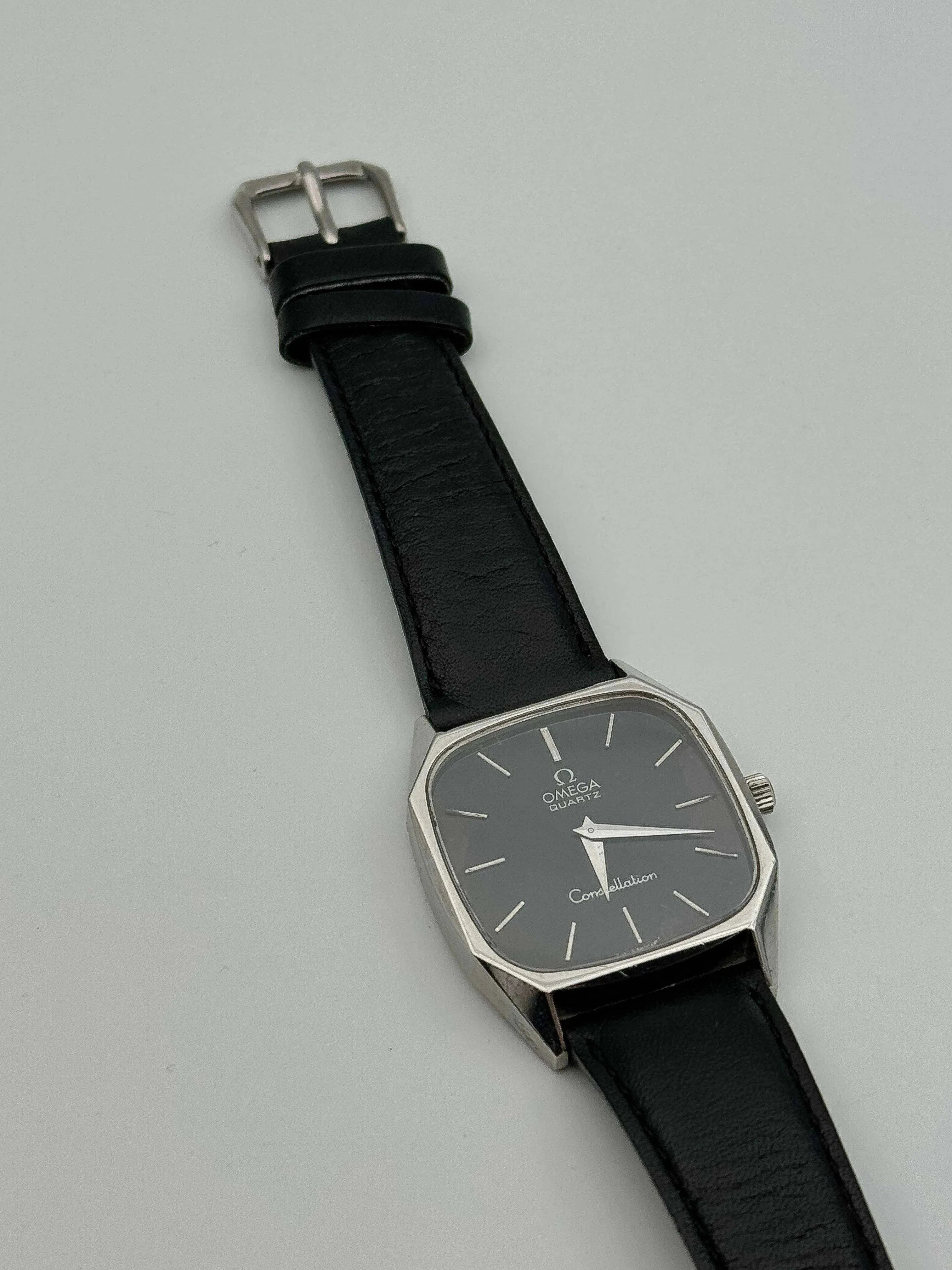 Omega - Constellation Black Dial Black Strap - 1977 - Atelier Victor Paris - Vintage Watch Shop Dubai