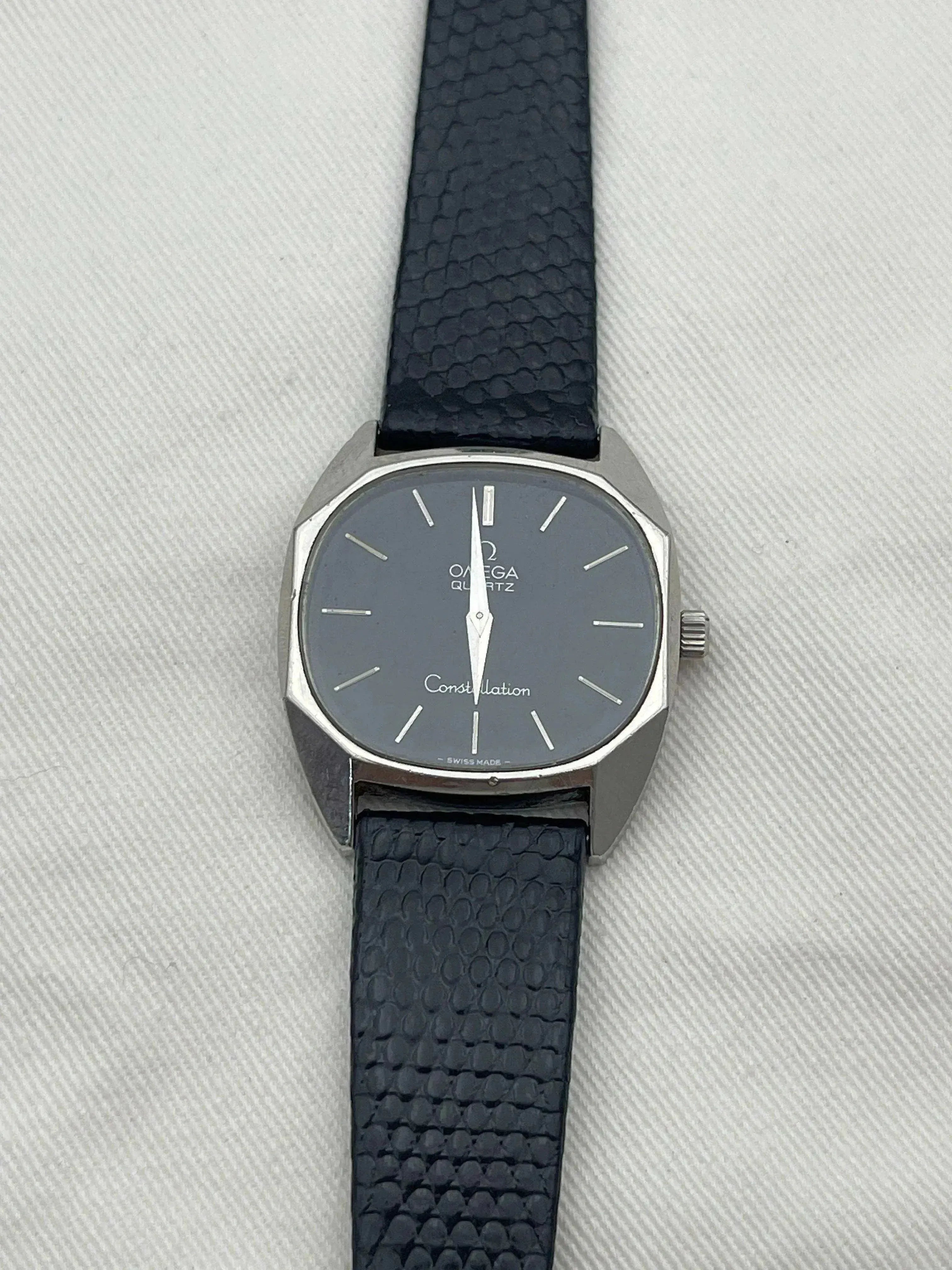 Omega - Constellation Black Quartz - 1975 + bracelet lézard + coursier - Atelier Victor - Vintage  Shop