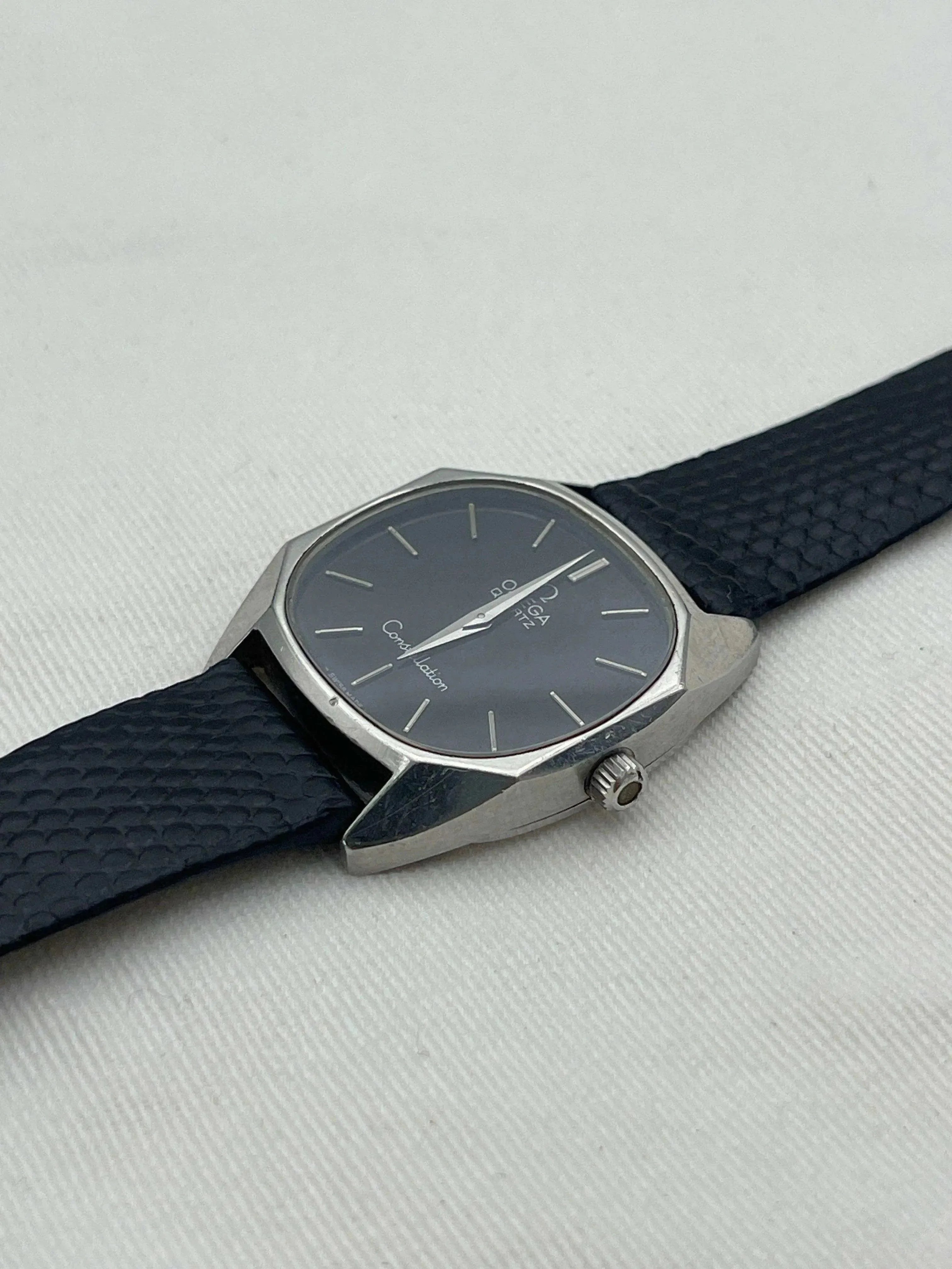 Omega - Constellation Black Quartz - 1975 + bracelet lézard + coursier - Atelier Victor - Vintage  Shop