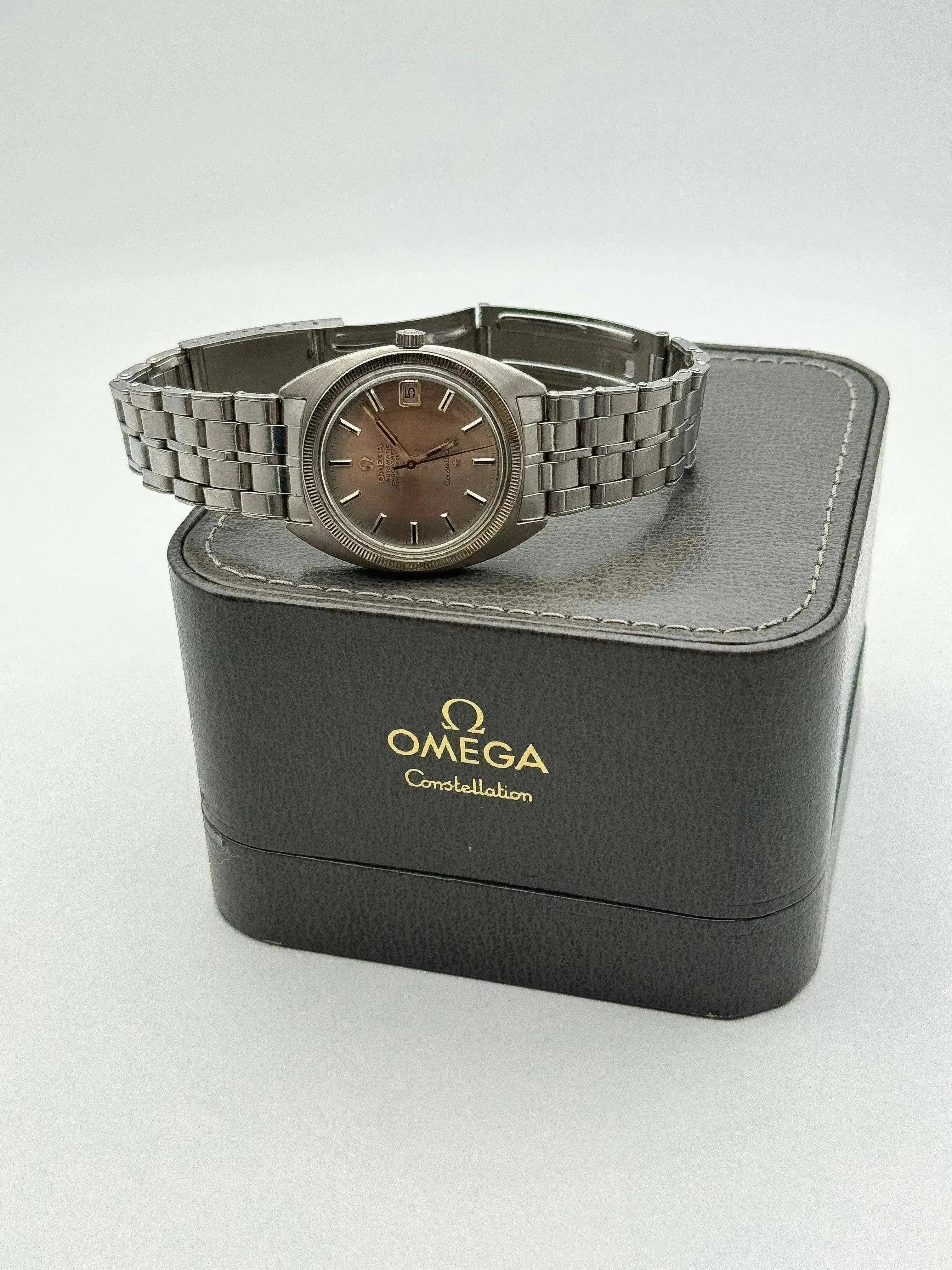 Omega - Constellation C-Shape 168.027 Gerald Genta Lunette or blanc - boite - 1967 - Atelier Victor