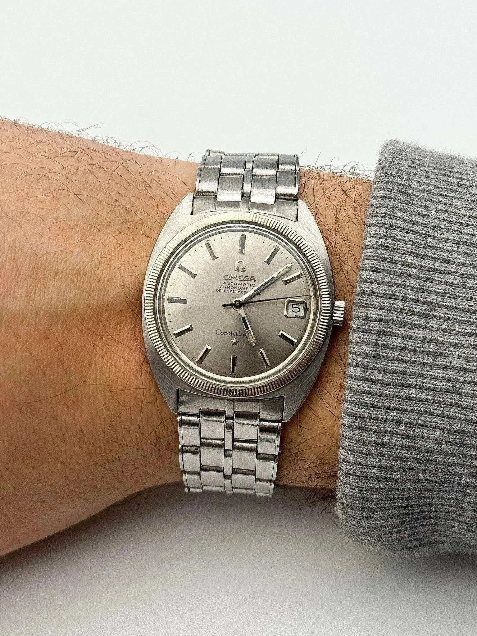 Omega - Constellation C-Shape 168.027 Gerald Genta Lunette or blanc - boite - 1967 - Atelier Victor - Vintage  Shop